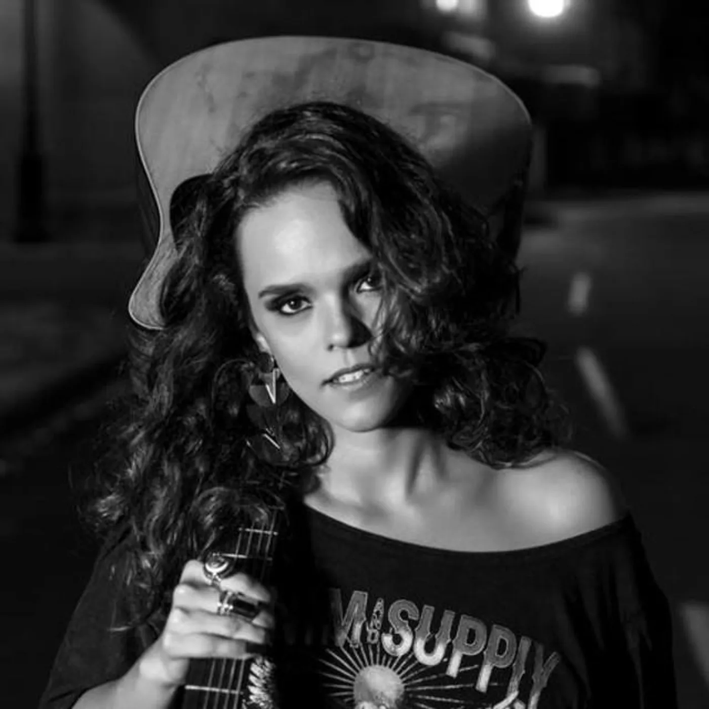 Fernanda Guimarães Brand Page