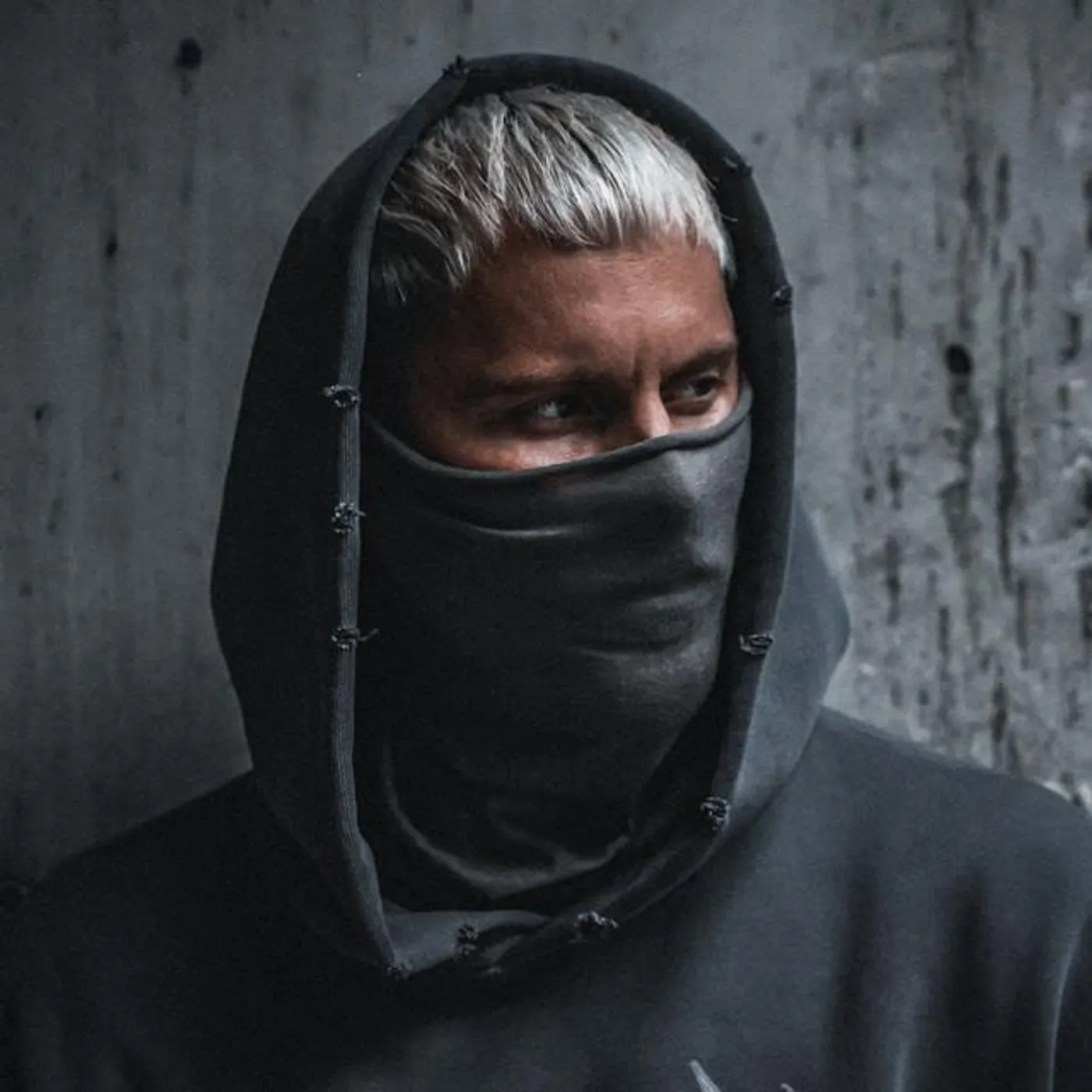 KAAZE