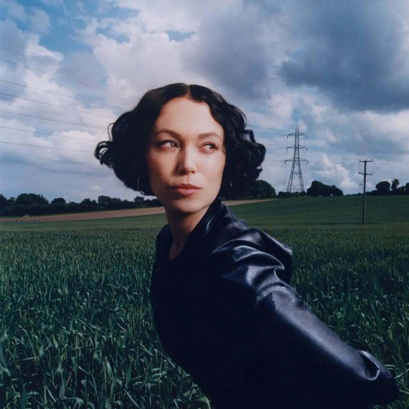 Kelly Lee Owens Brand Page