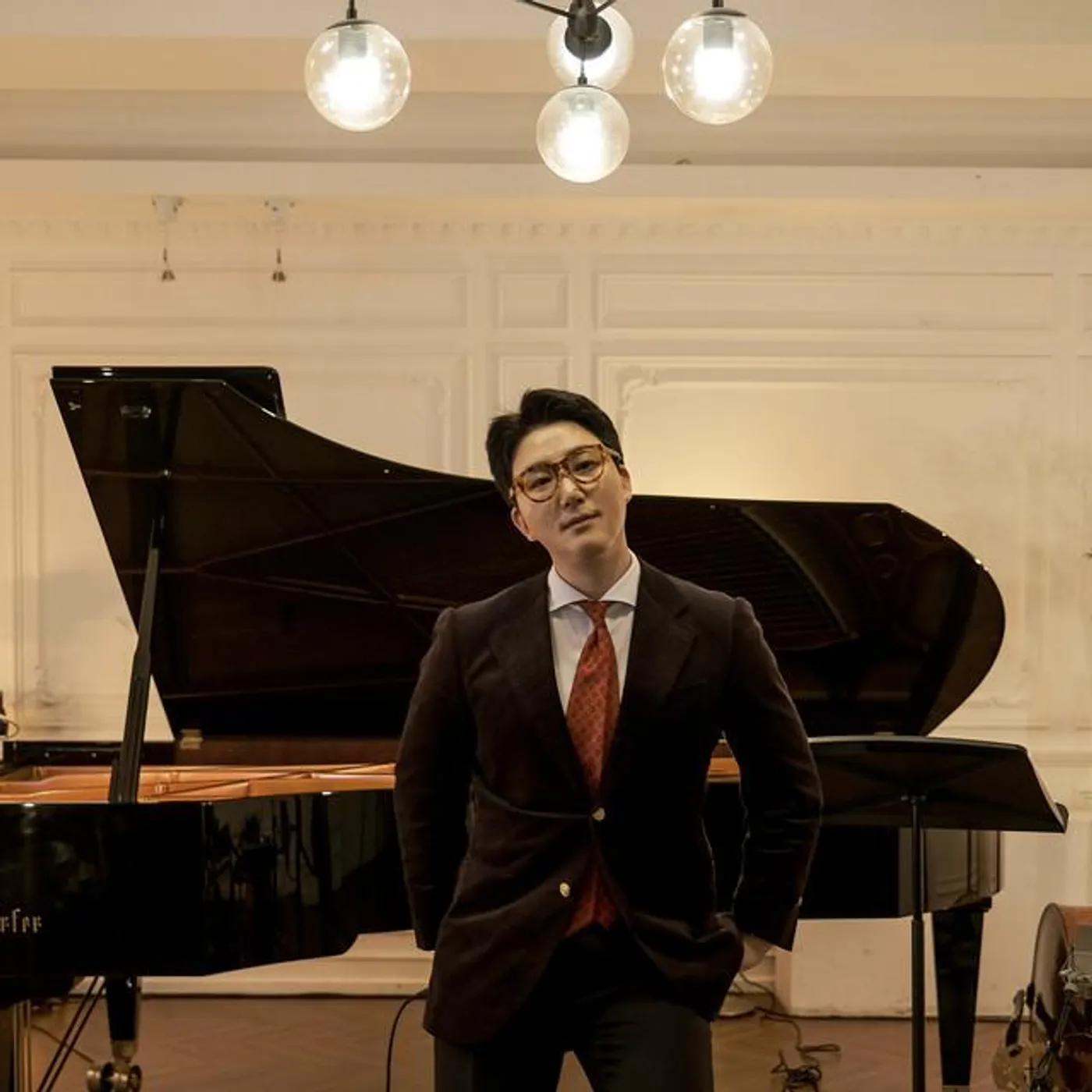 KIM JU-HWAN Brand Page