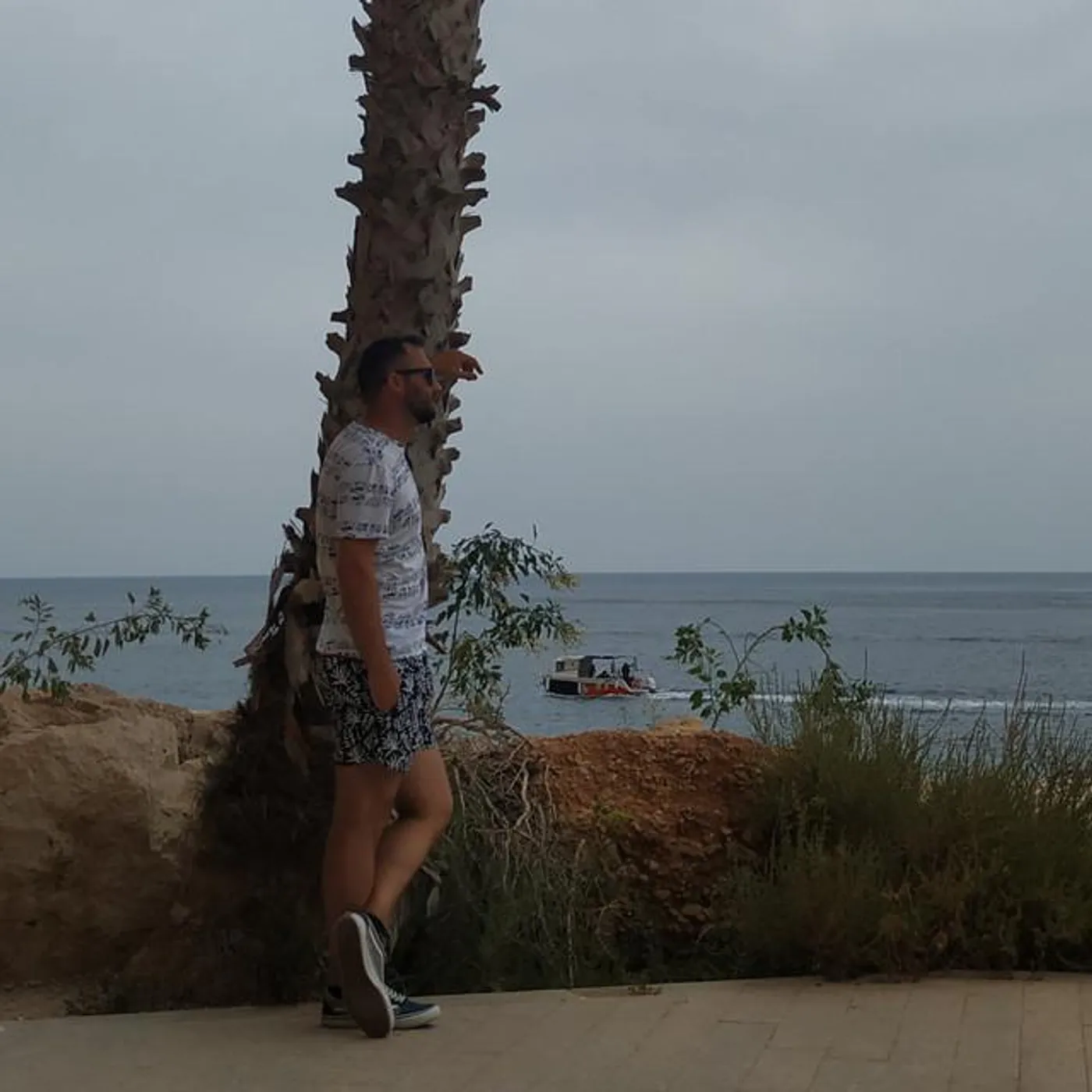 Houzzie Killa Brand Page