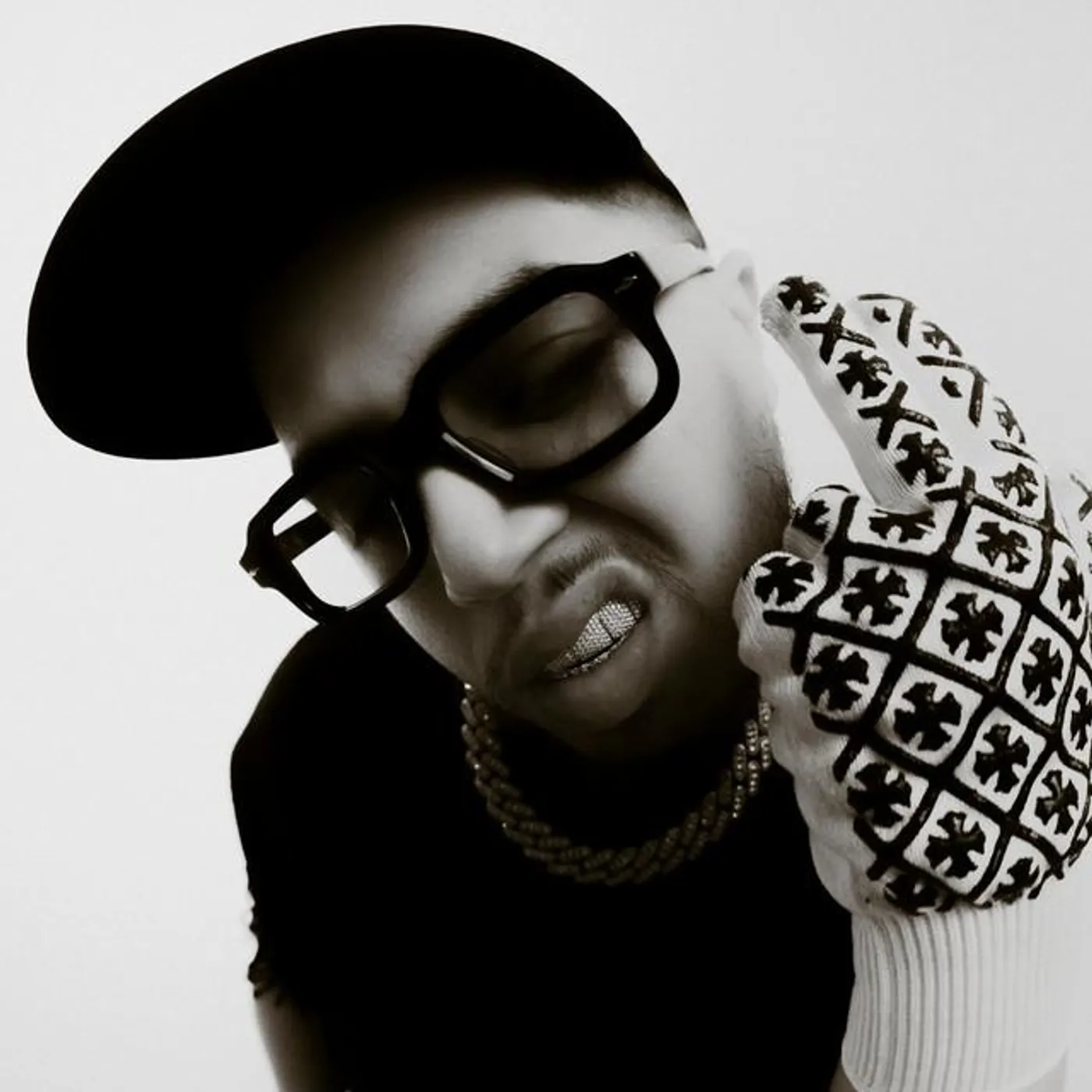 Hamza Brand Page