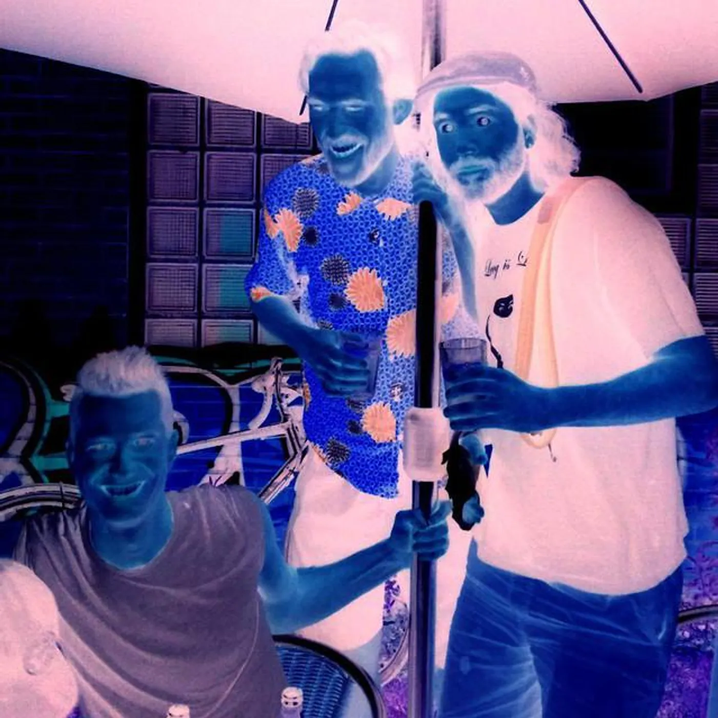 Hard Voor Weinig Brand Page