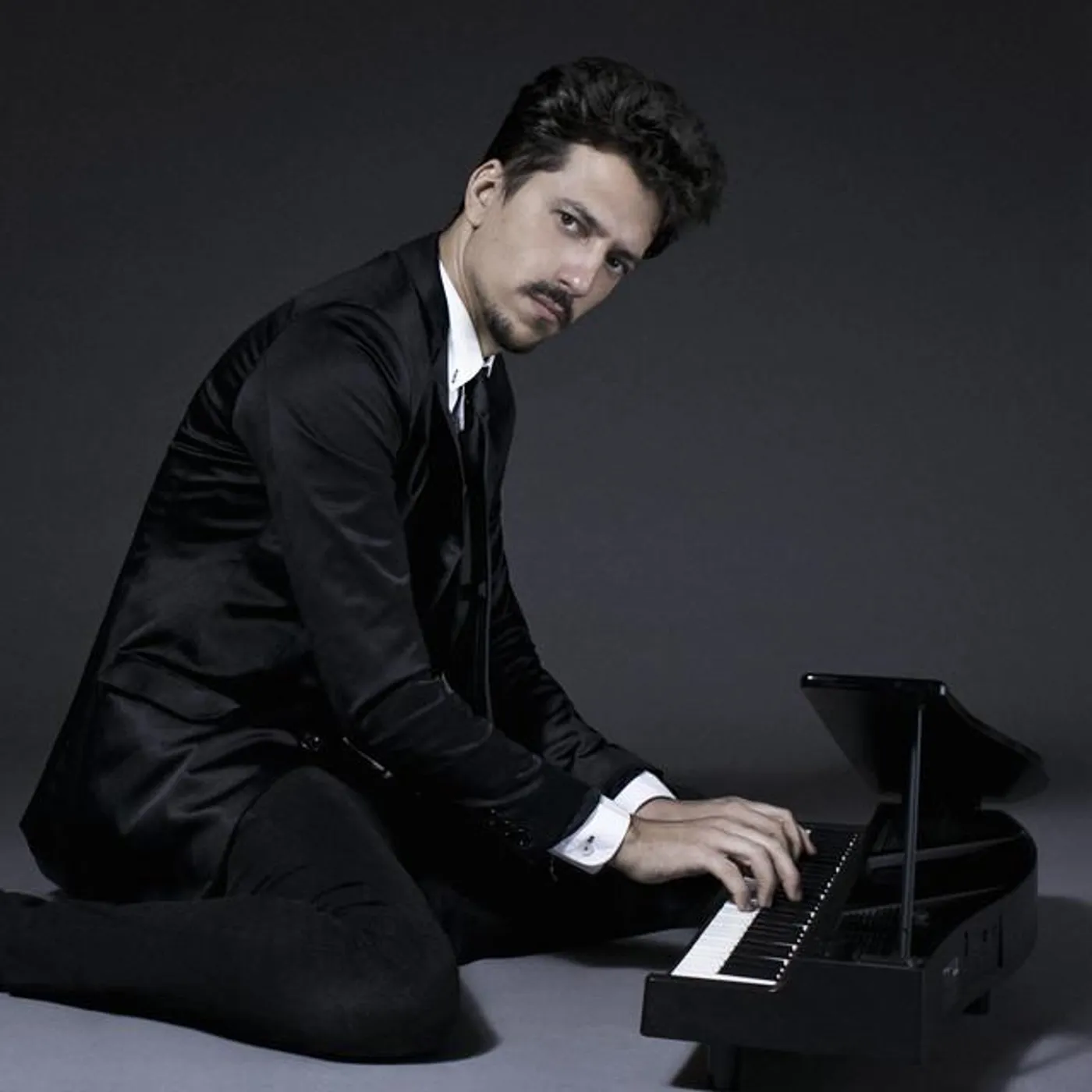 Hernán Jacinto Brand Page