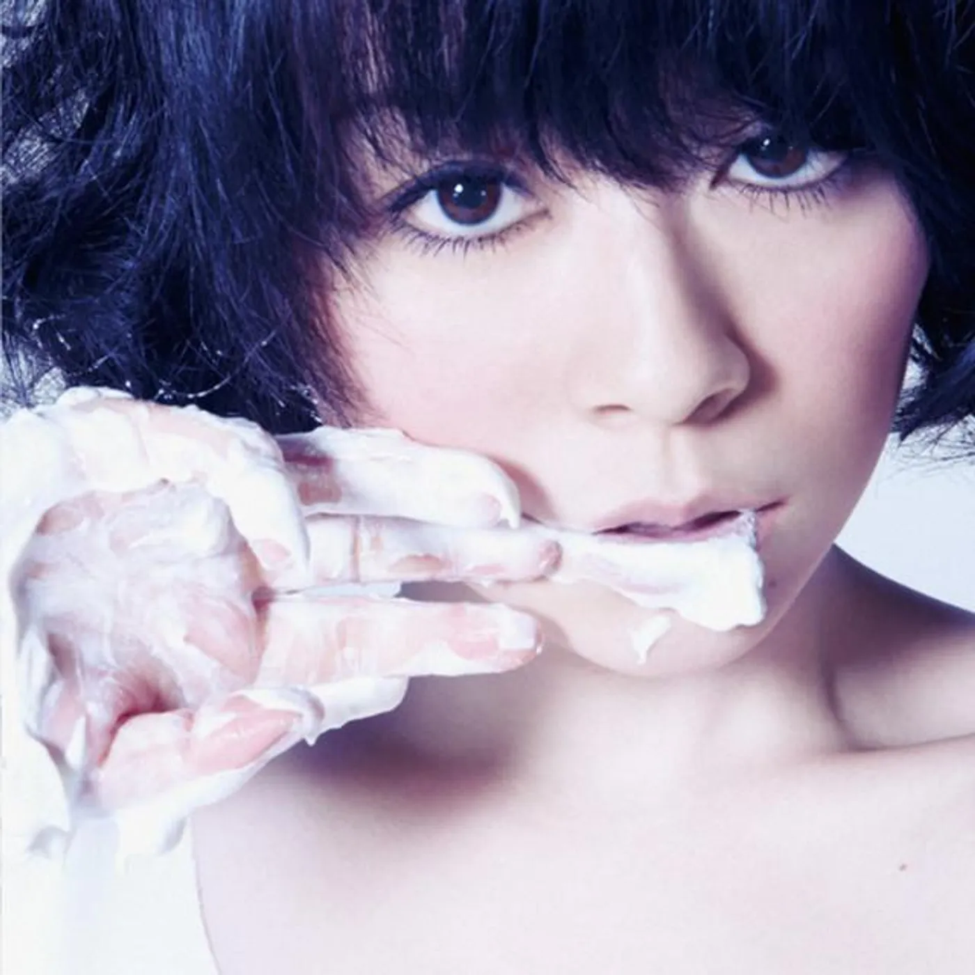 Hitomi Takahashi Brand Page