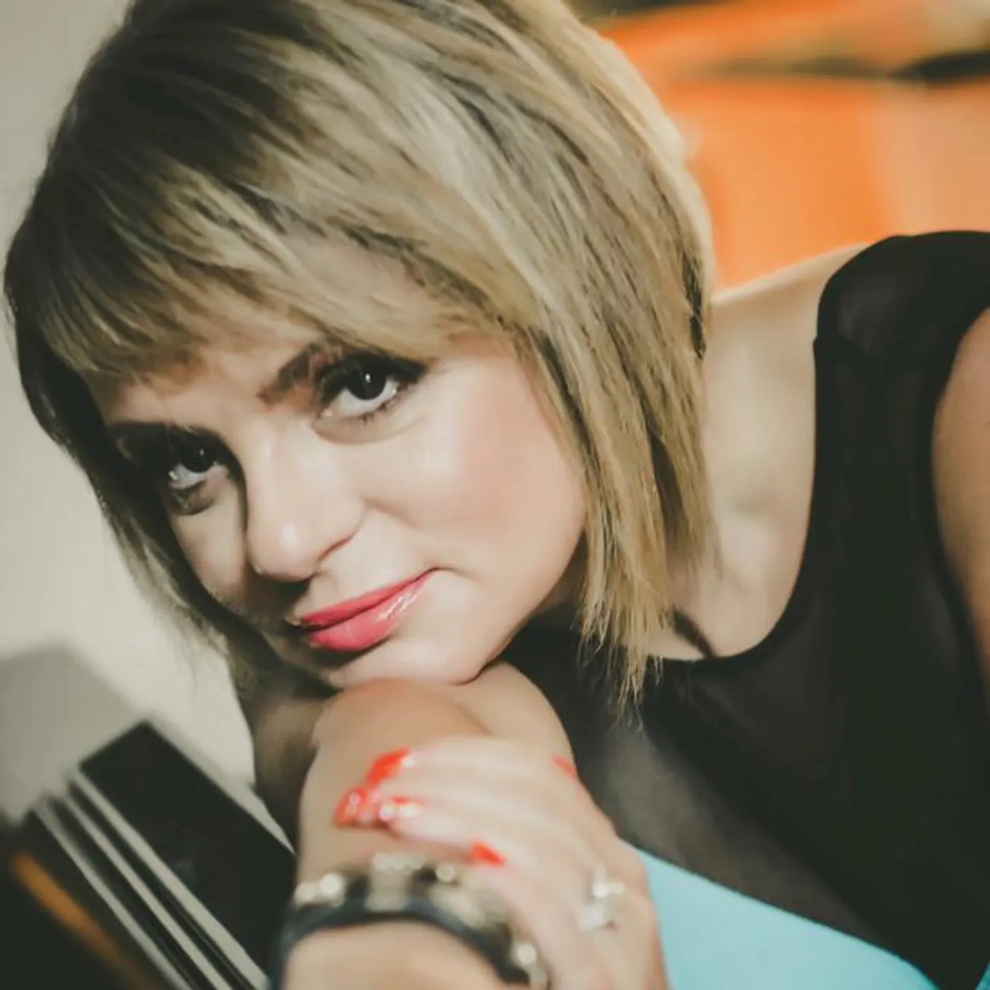 Inessa Brand Page