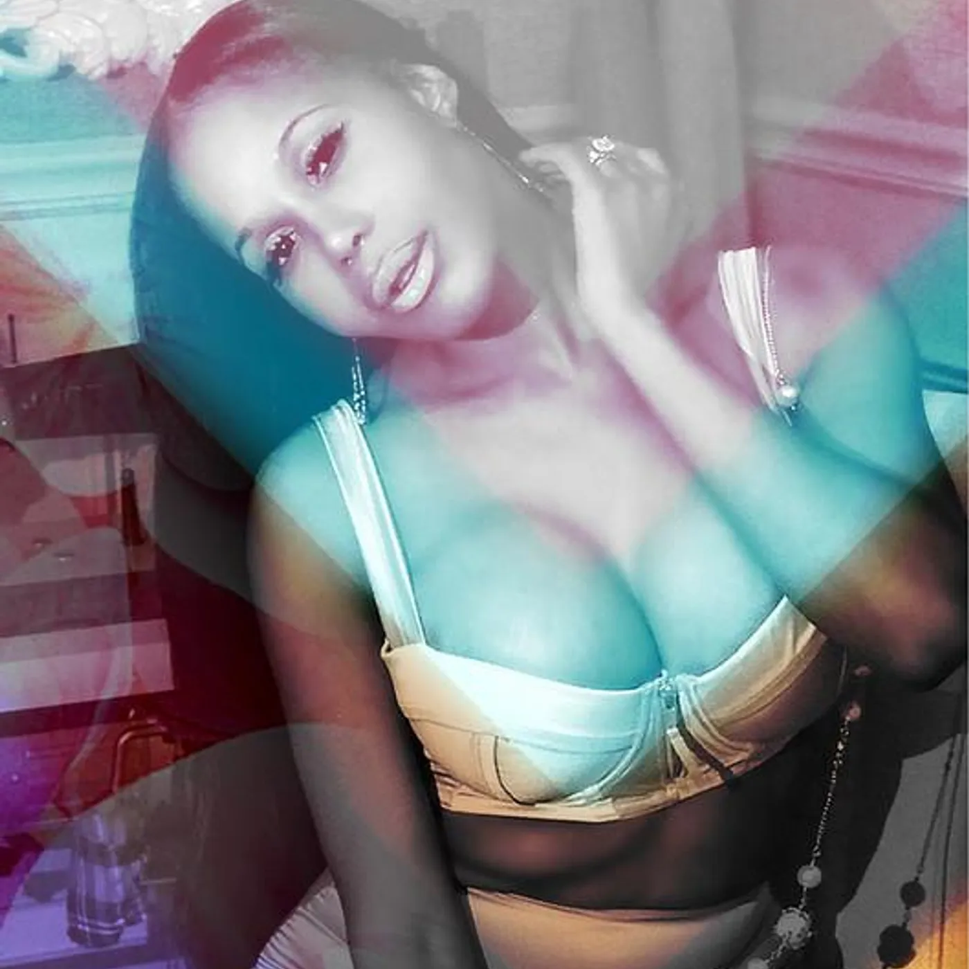 Icon Sinia Alaia Brand Page