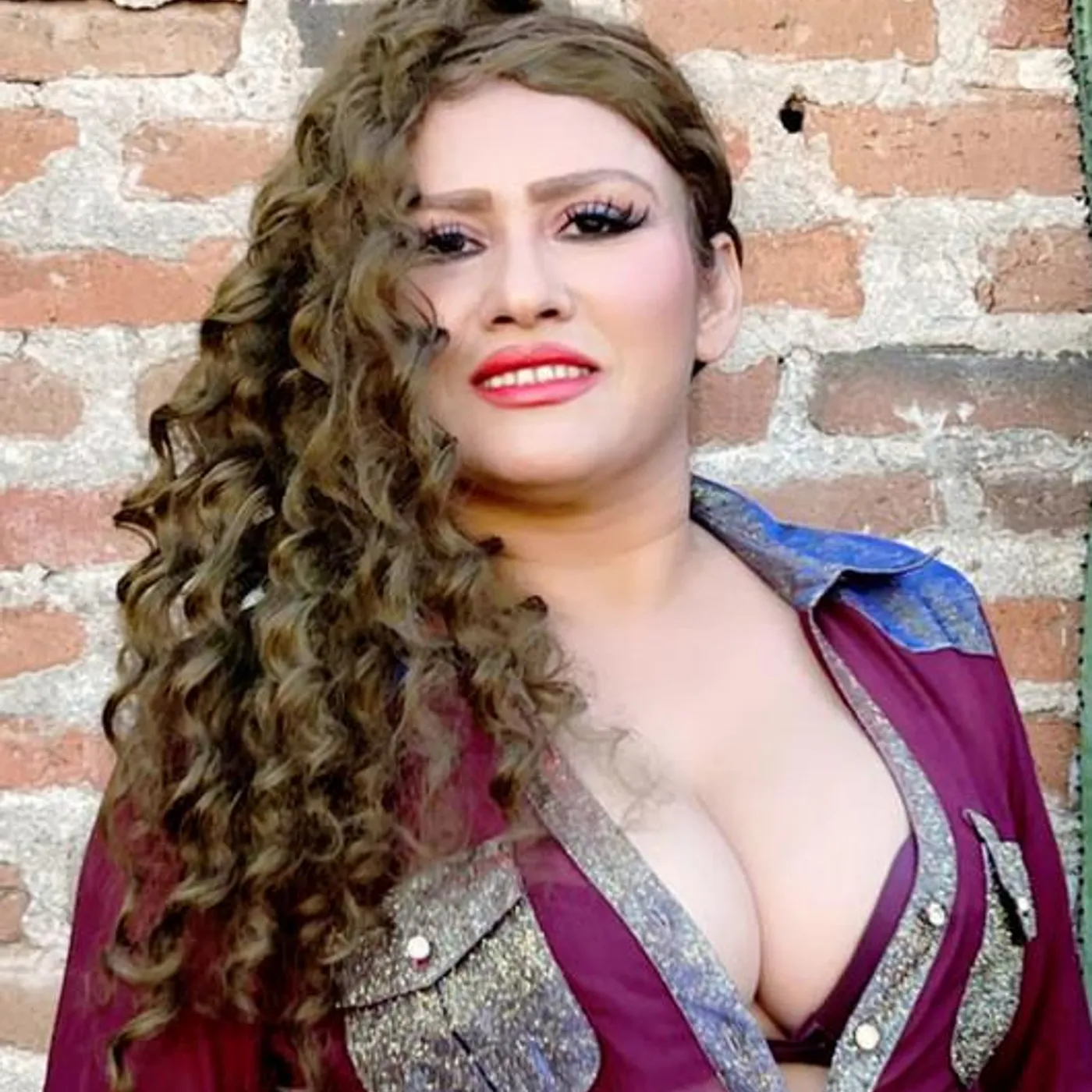Isabela Brand Page