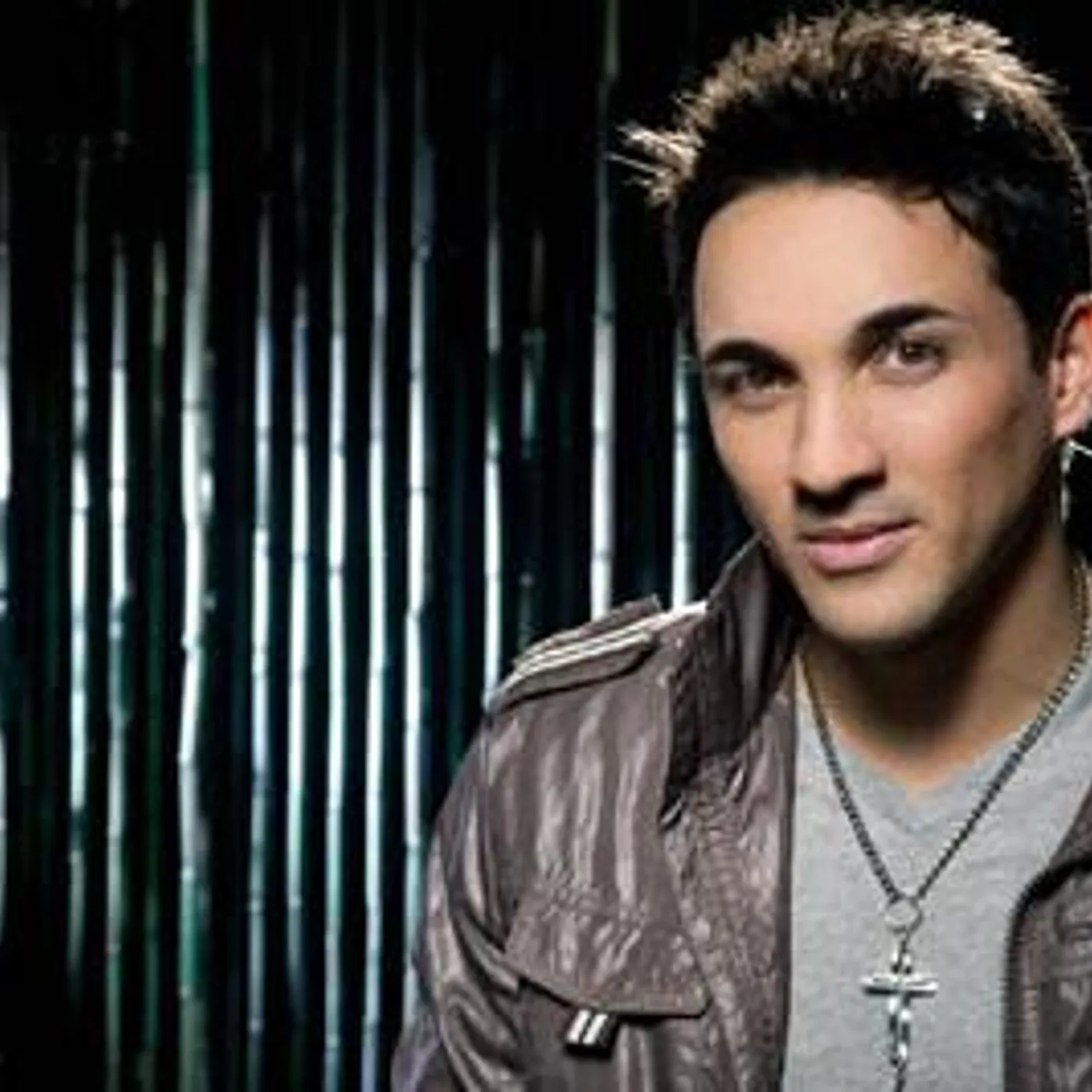 Juan Vélez Brand Page