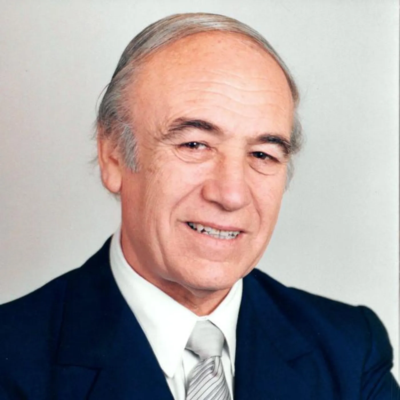 Julián Plaza Brand Page