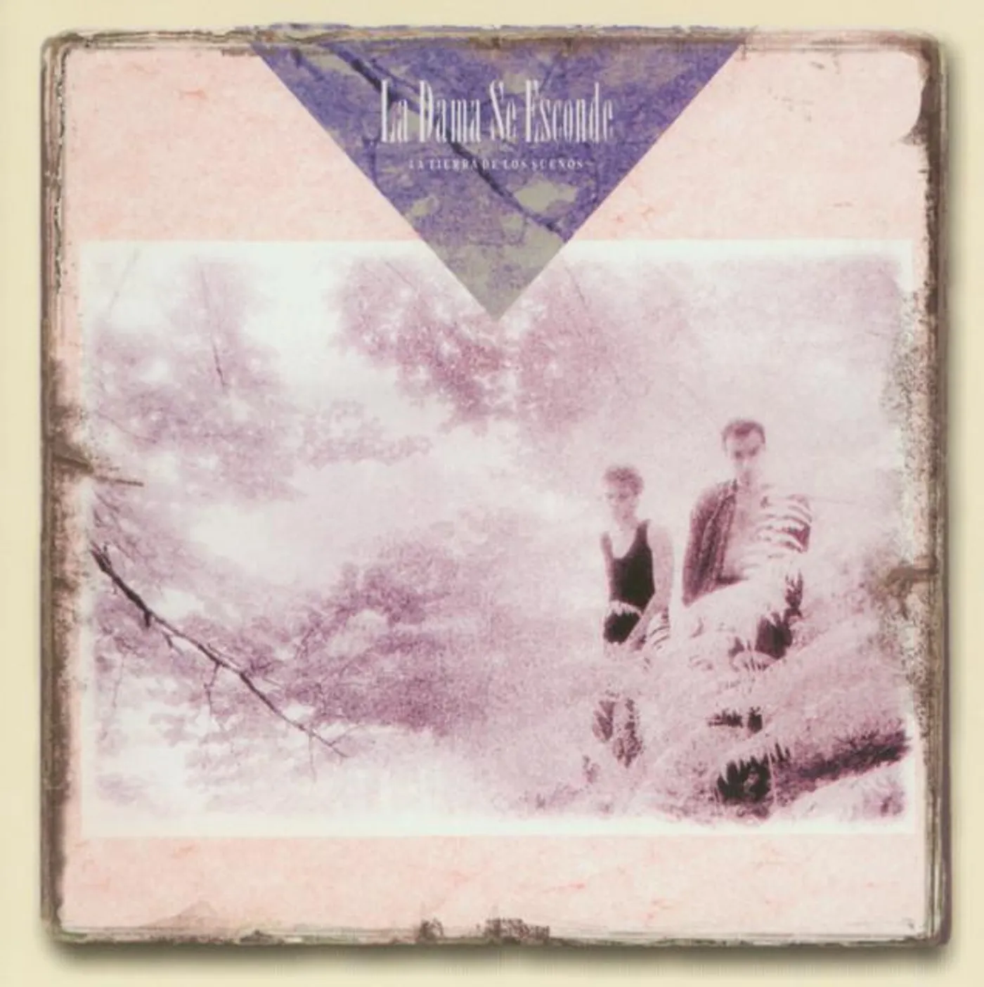 La Dama Se Esconde