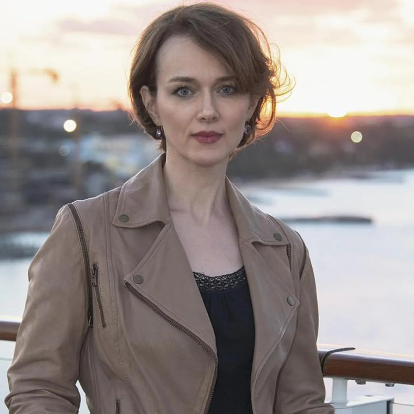 Laura Cantrell Brand Page