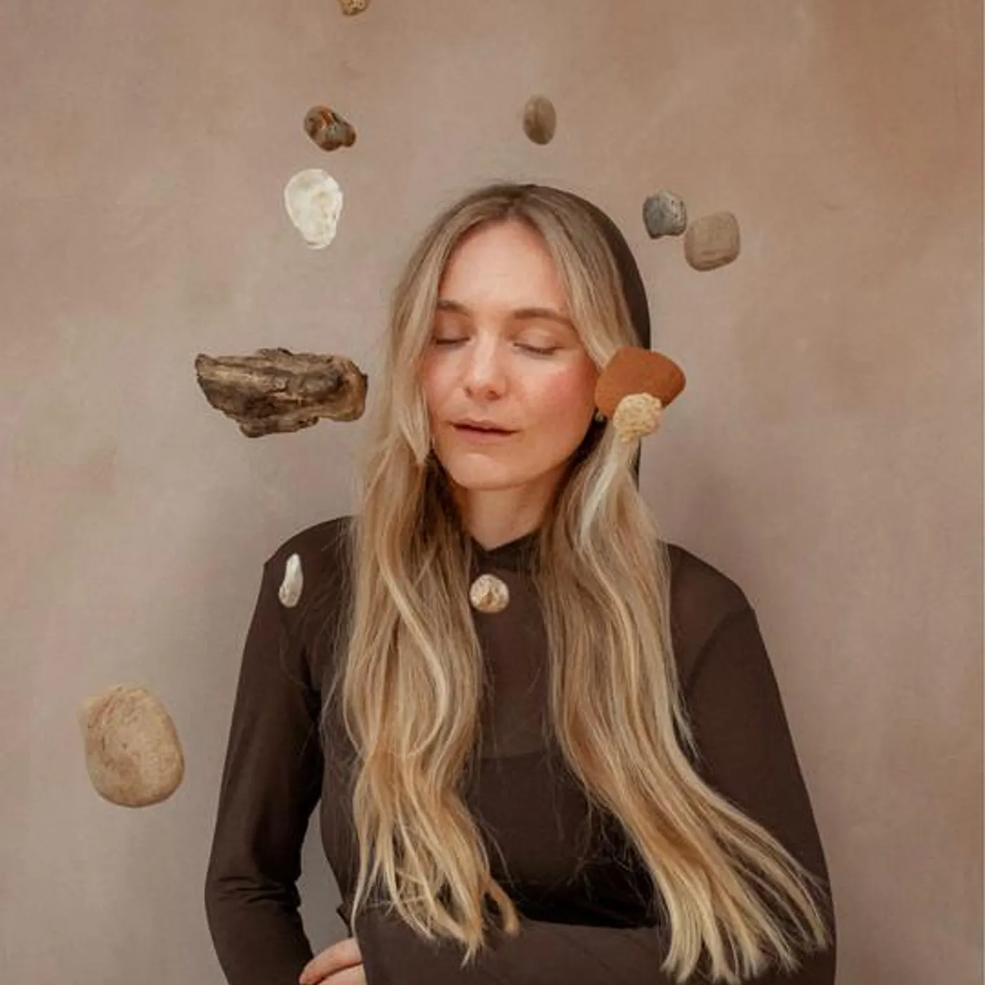 Laura Misch Brand Page