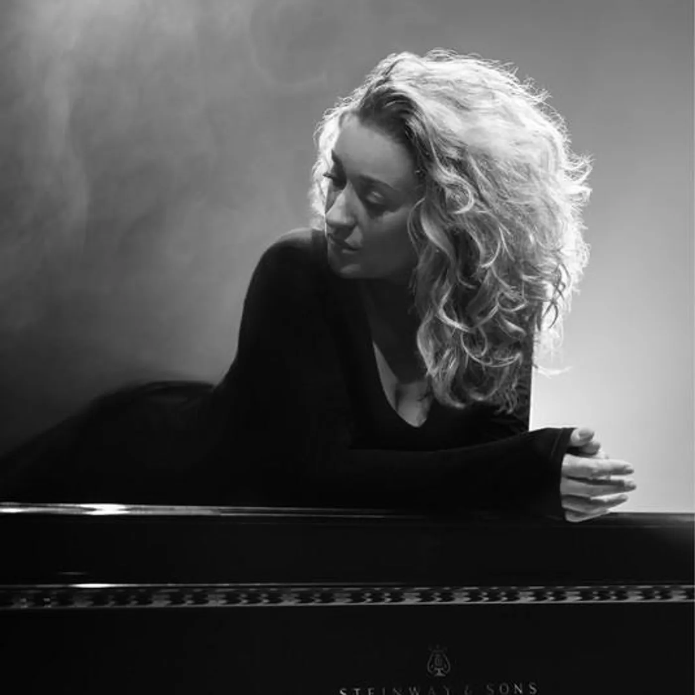 Laure Favre-Kahn Brand Page