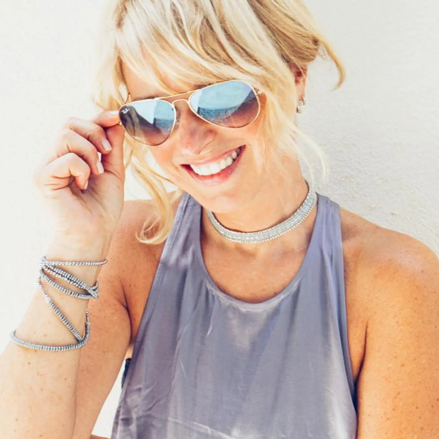 Lauren Hart Brand Page