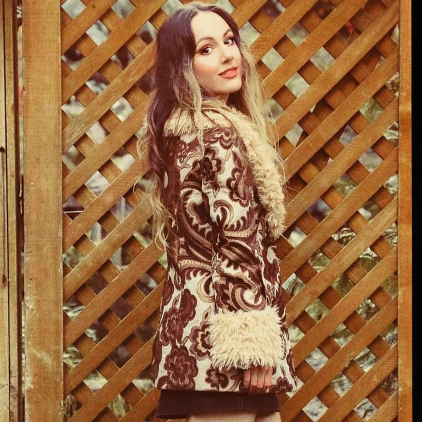 Lara Johnston Brand Page