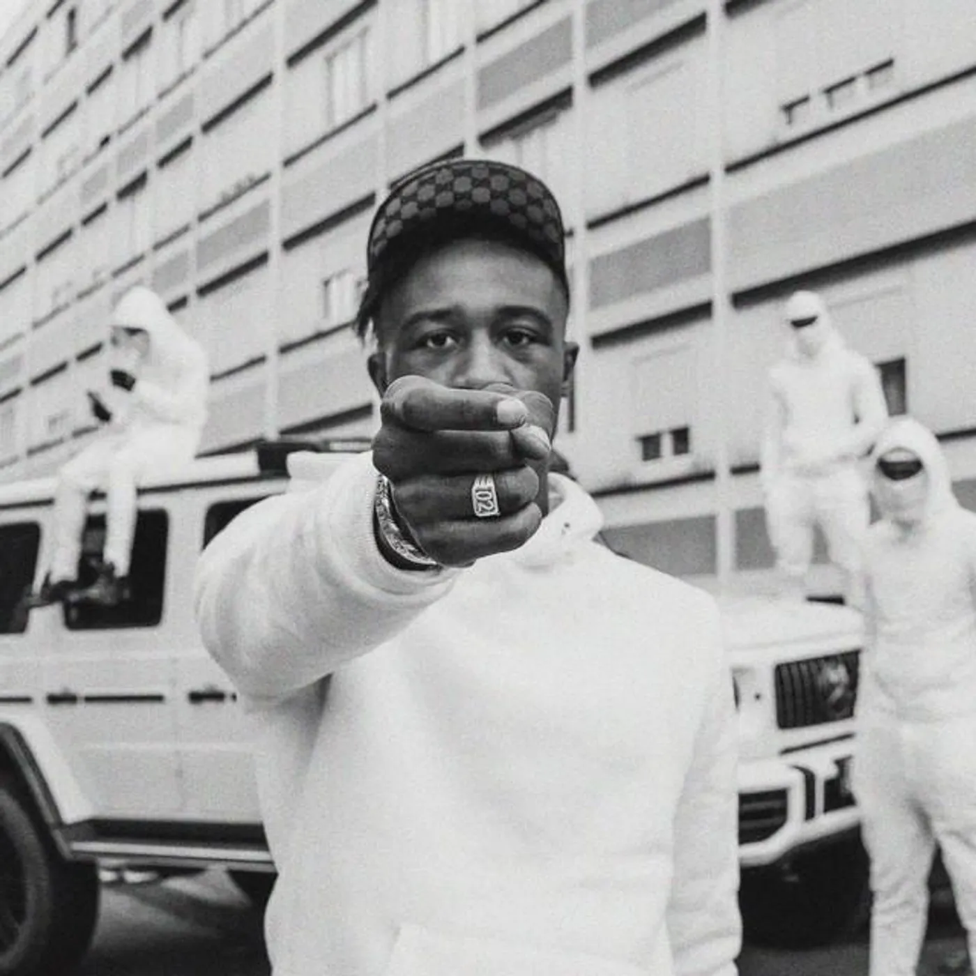 LE RISQUE Brand Page