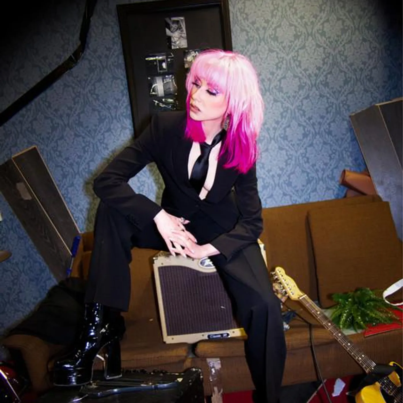 Leyonclou Brand Page