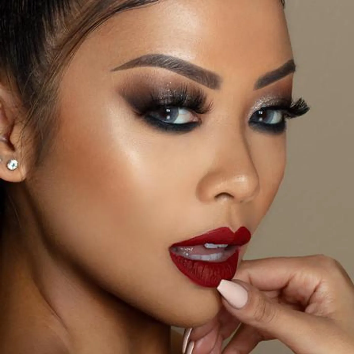 LianeV Brand Page