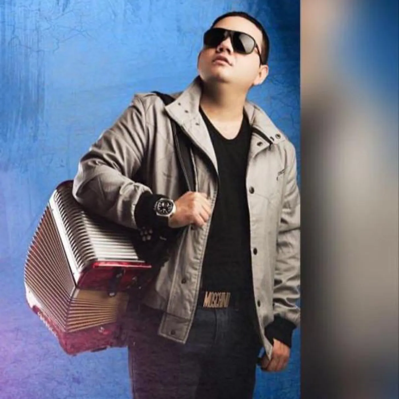 LuisK Farfán Brand Page