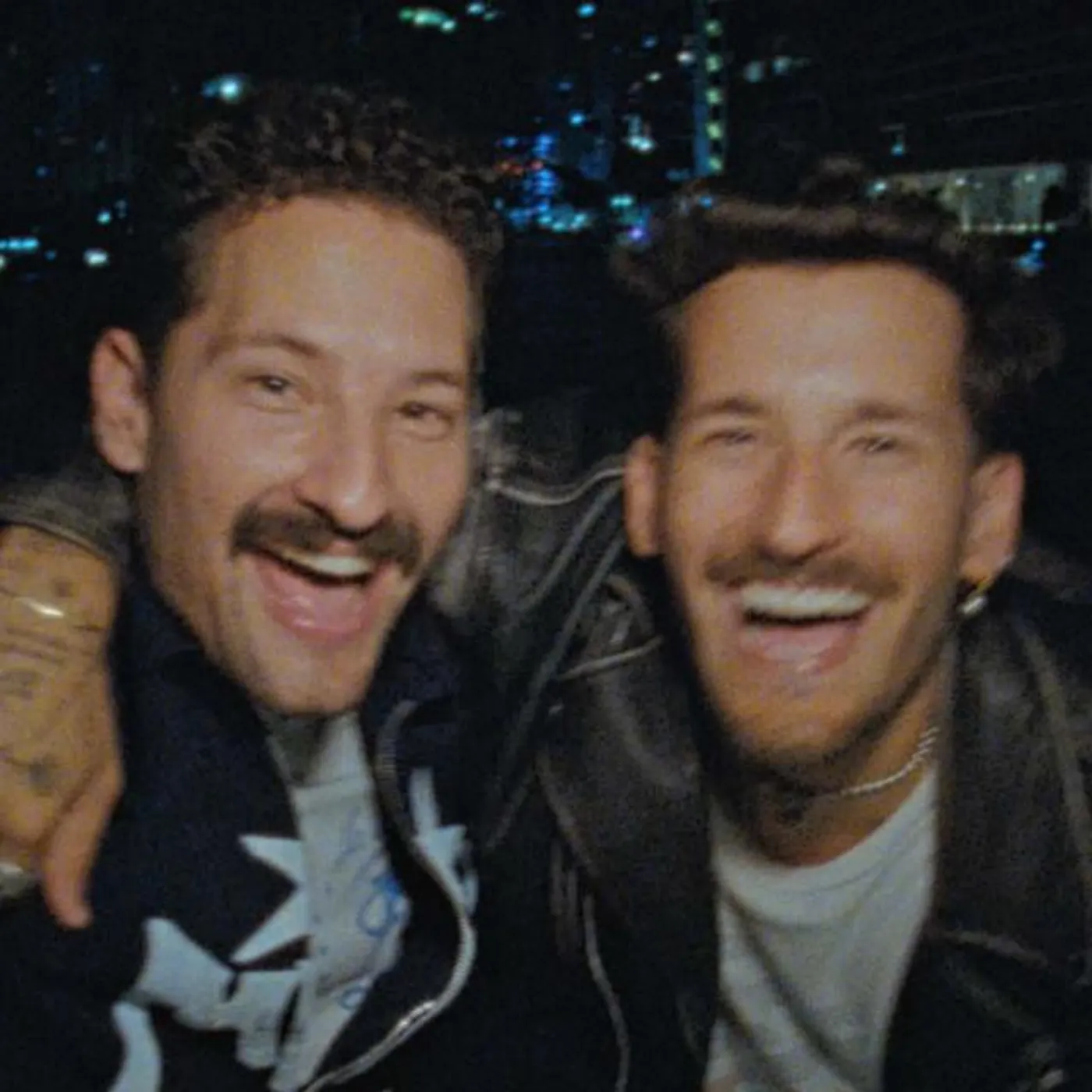 Mau y Ricky Brand Page
