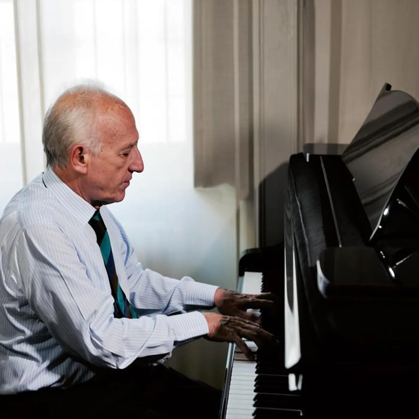 Maurizio Pollini Brand Page