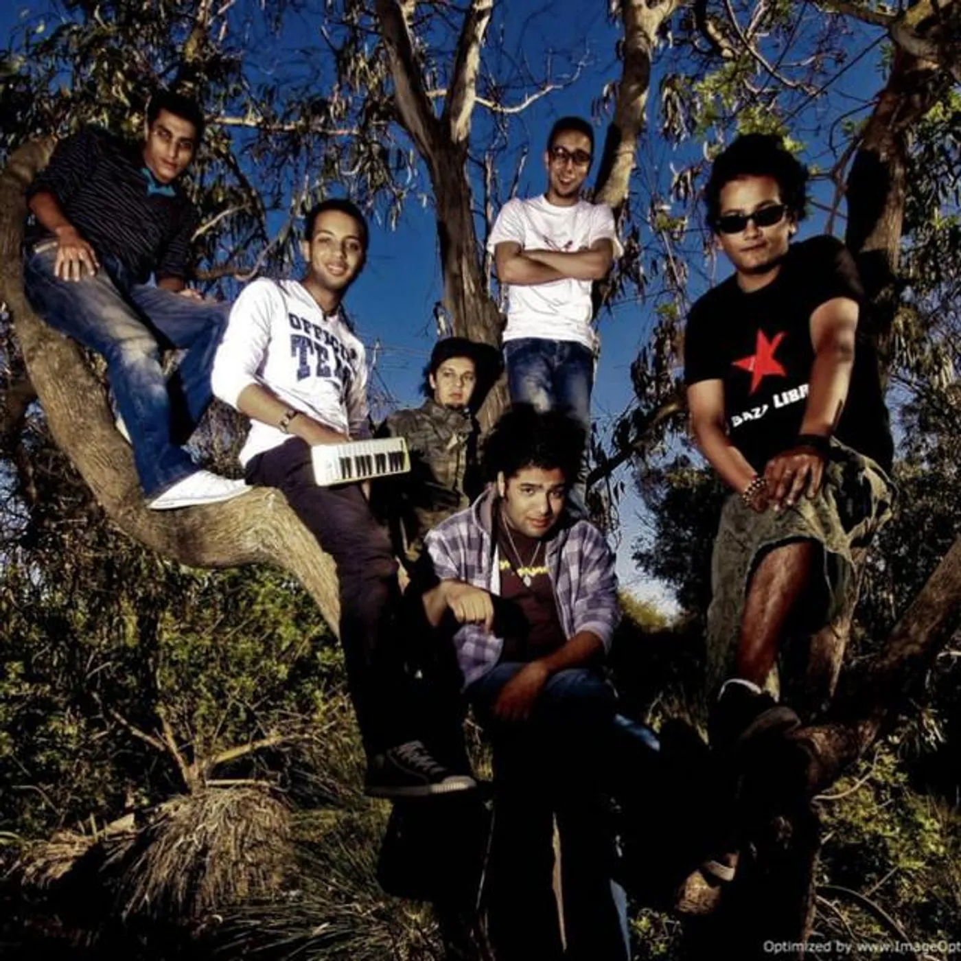 Mayara Band Brand Page