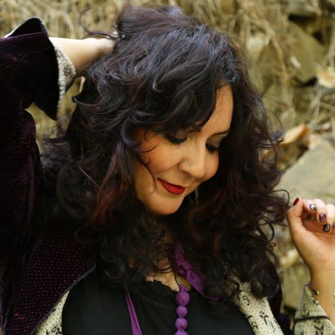Mahsa Vahdat Brand Page