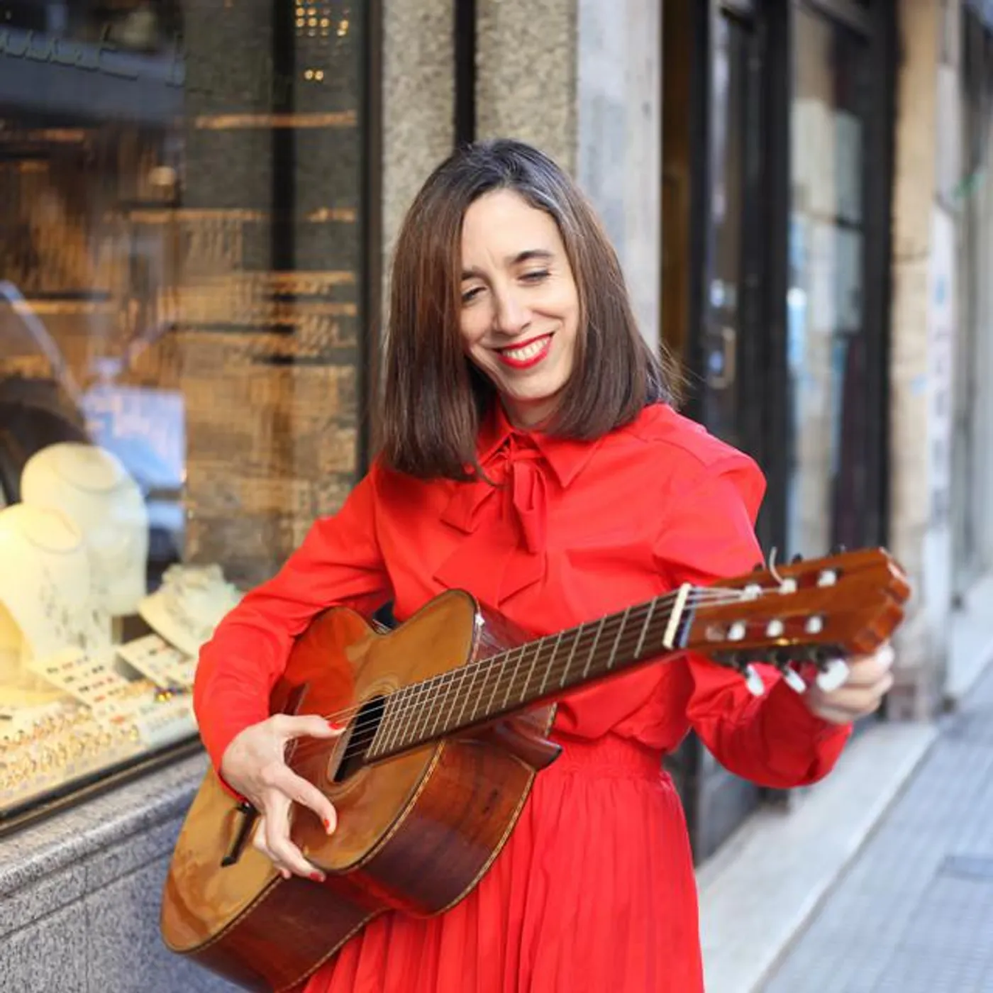 María Ezquiaga Brand Page