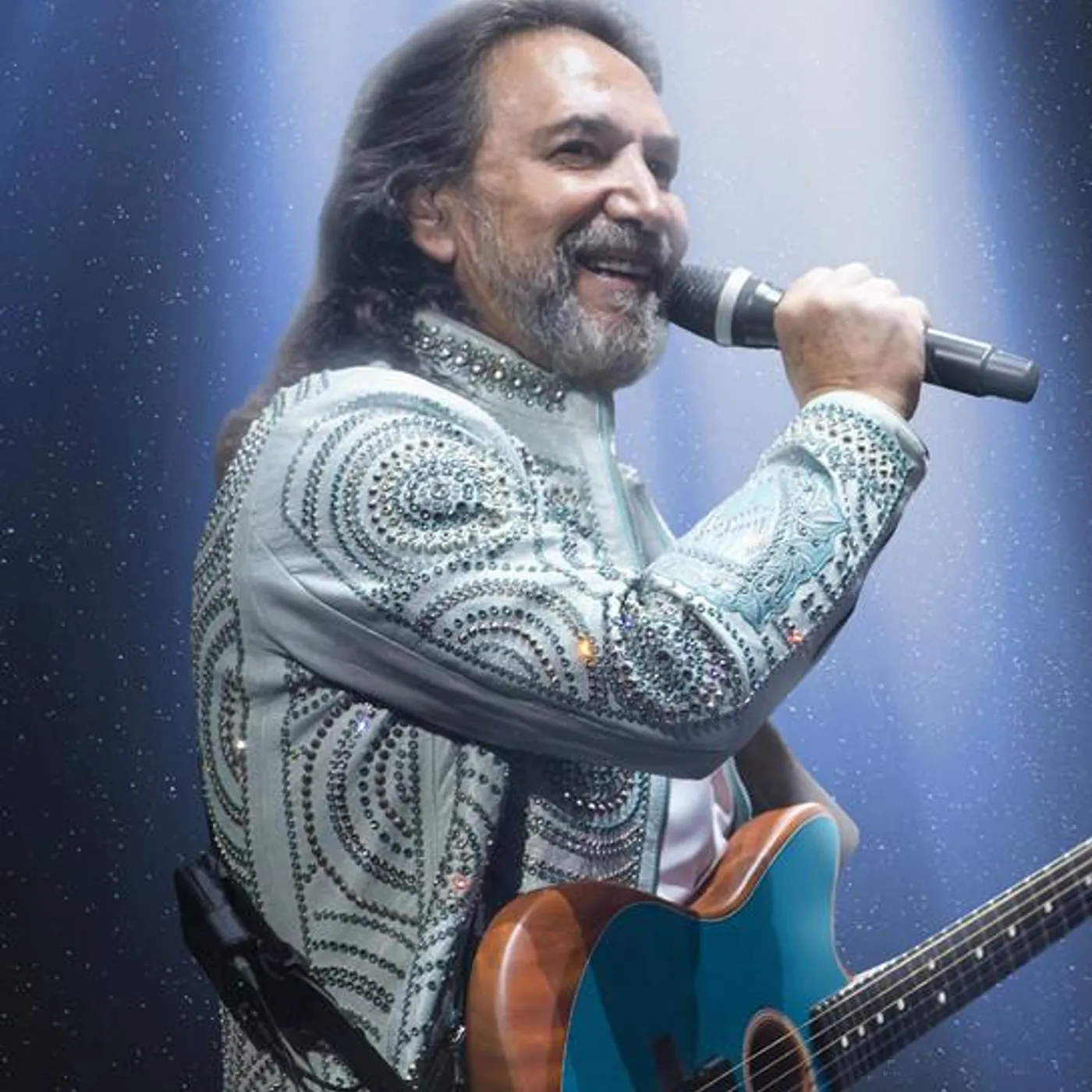 Marco Antonio Solís Brand Page