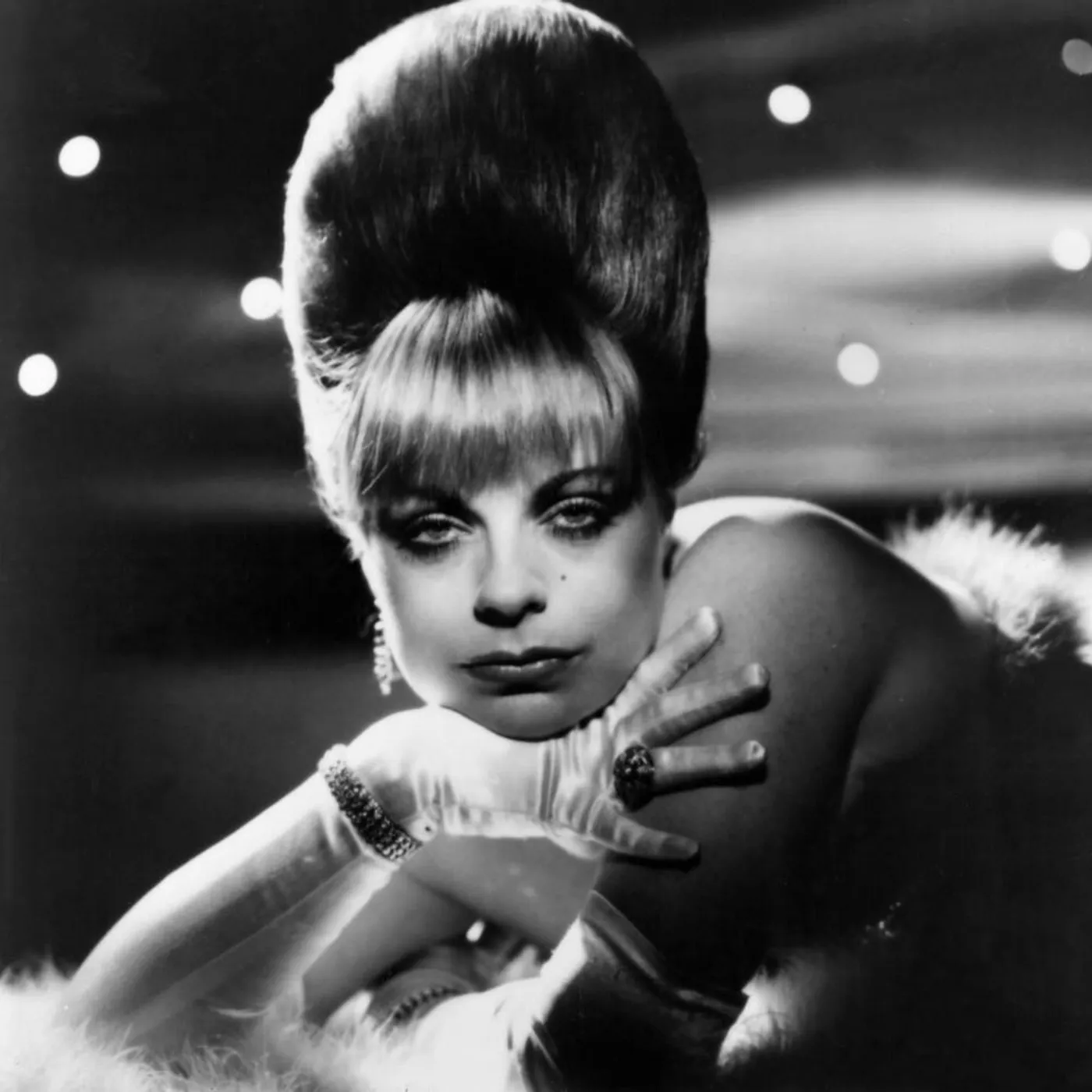 Mari Wilson Brand Page