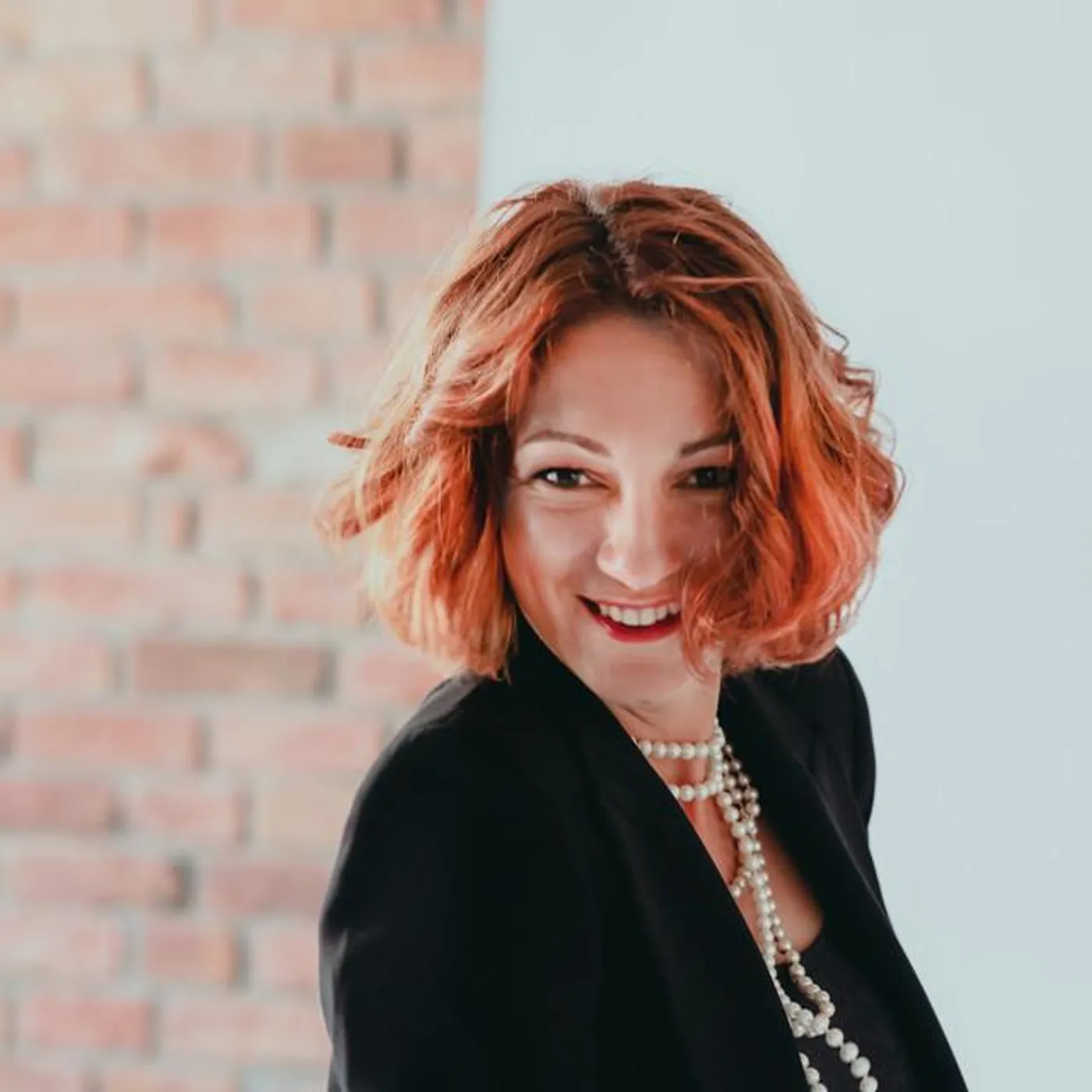 Maria Radutu Brand Page