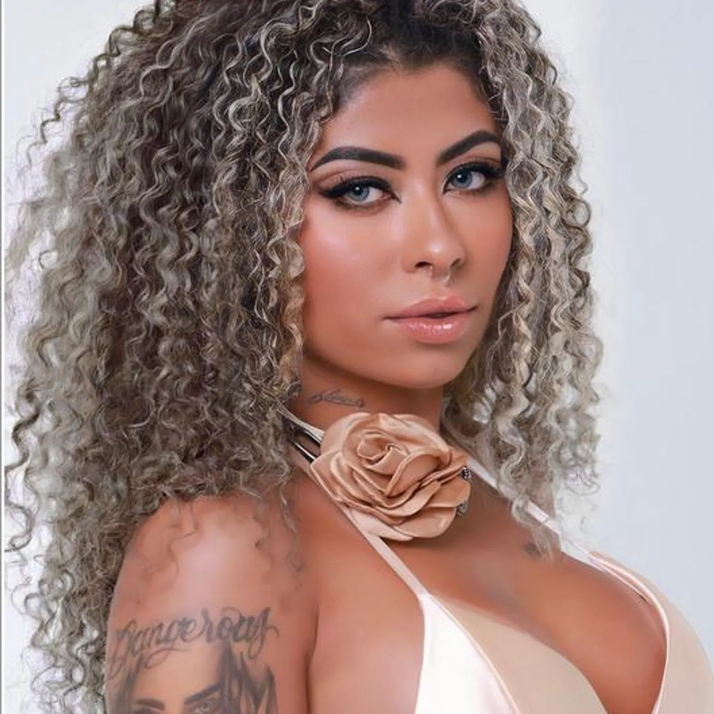 MC Bruna Alves