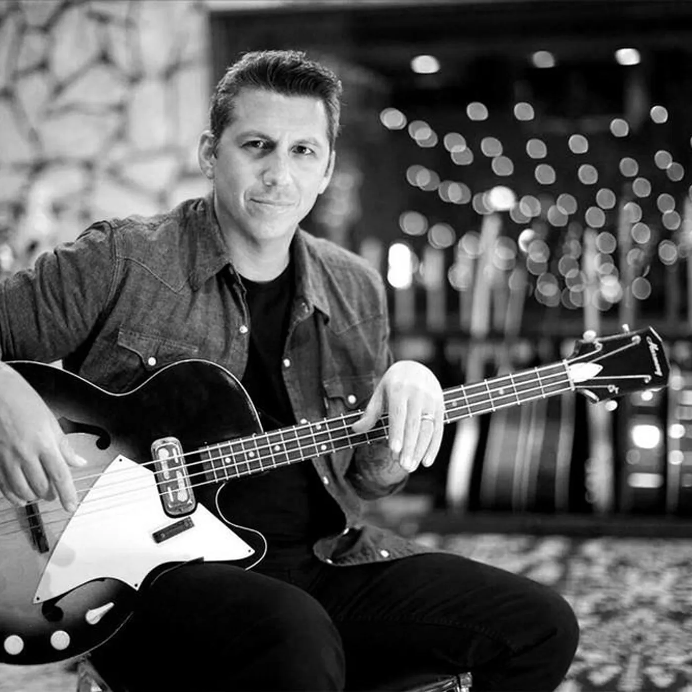 Mike Elizondo