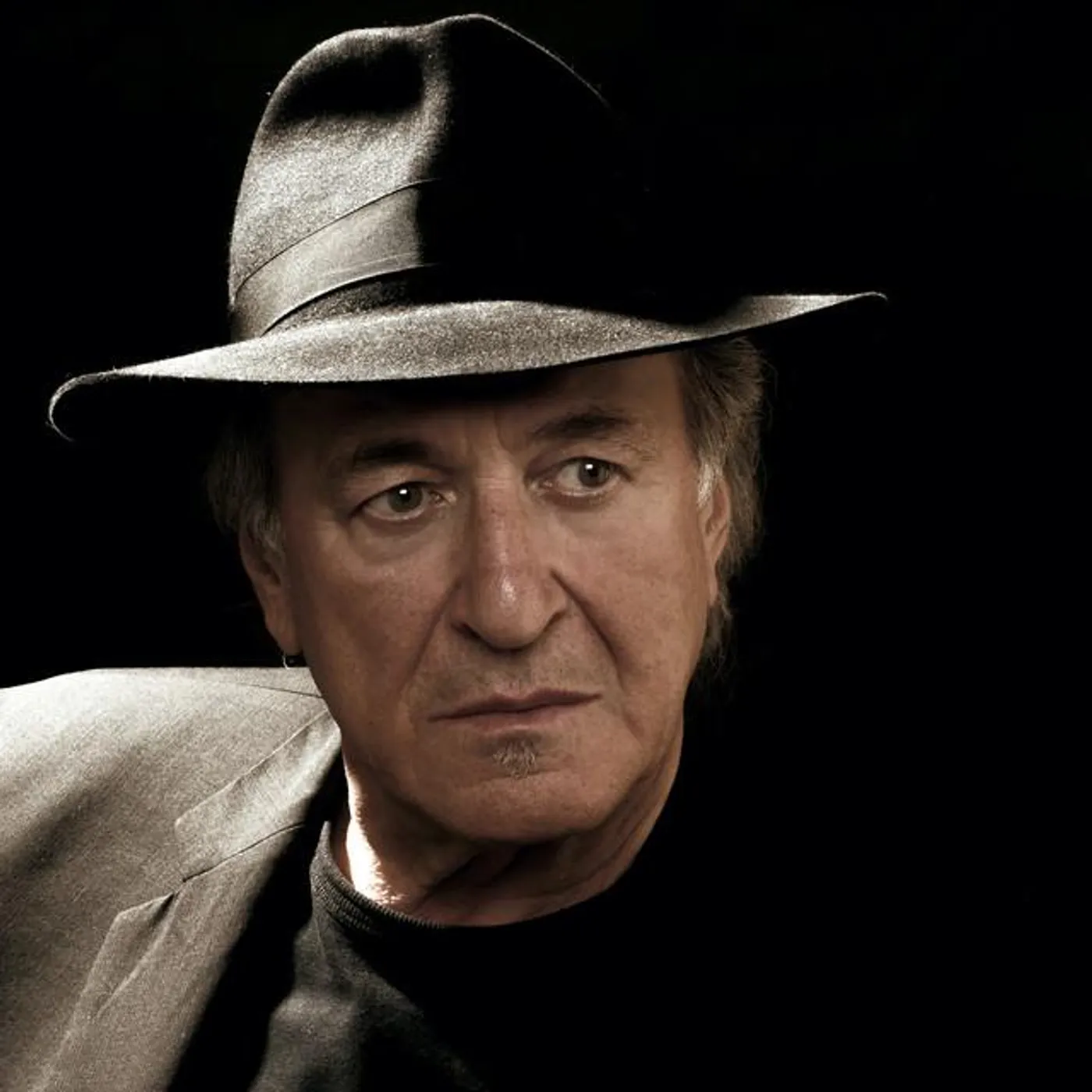 Mimmo Locasciulli Brand Page
