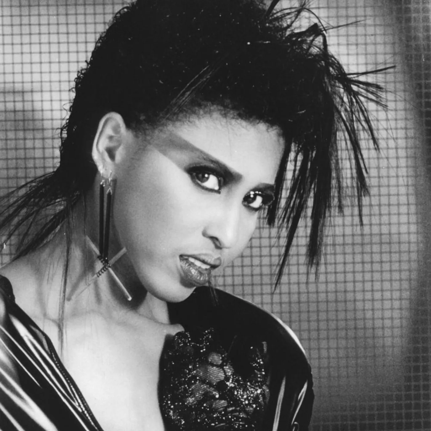 Nona Hendryx Brand Page