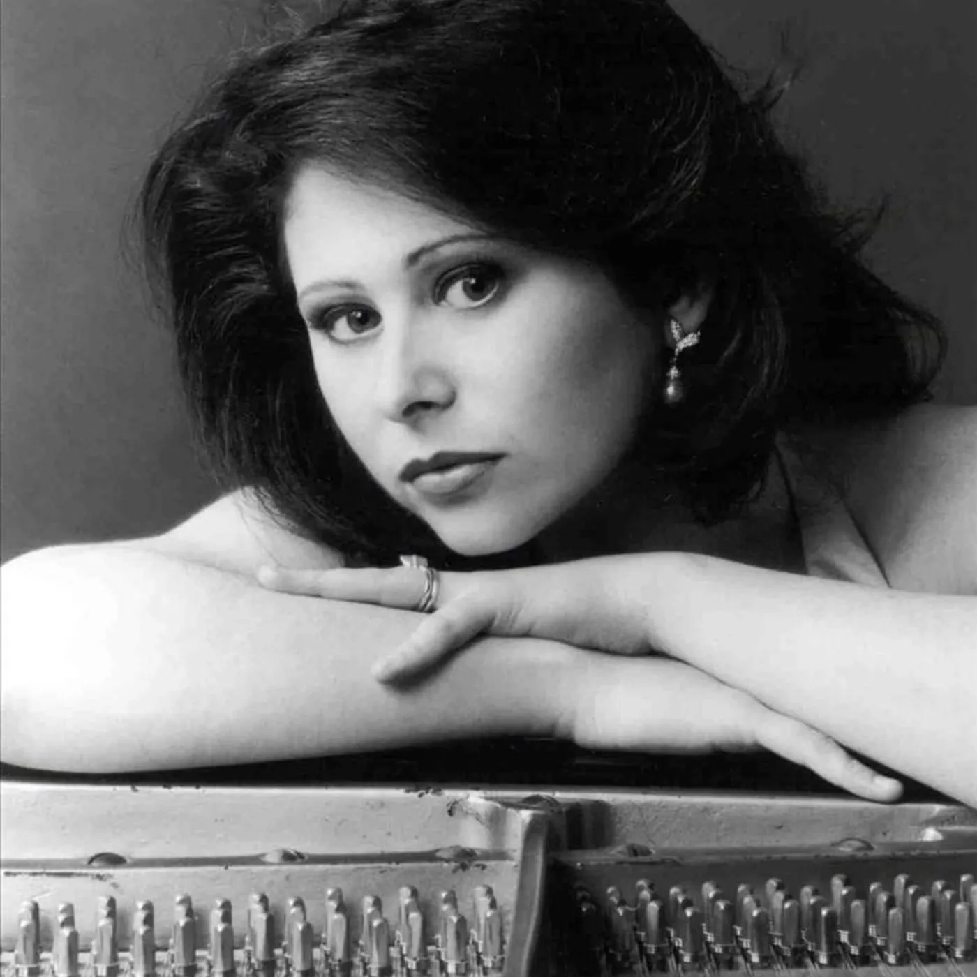 Navah Perlman Brand Page