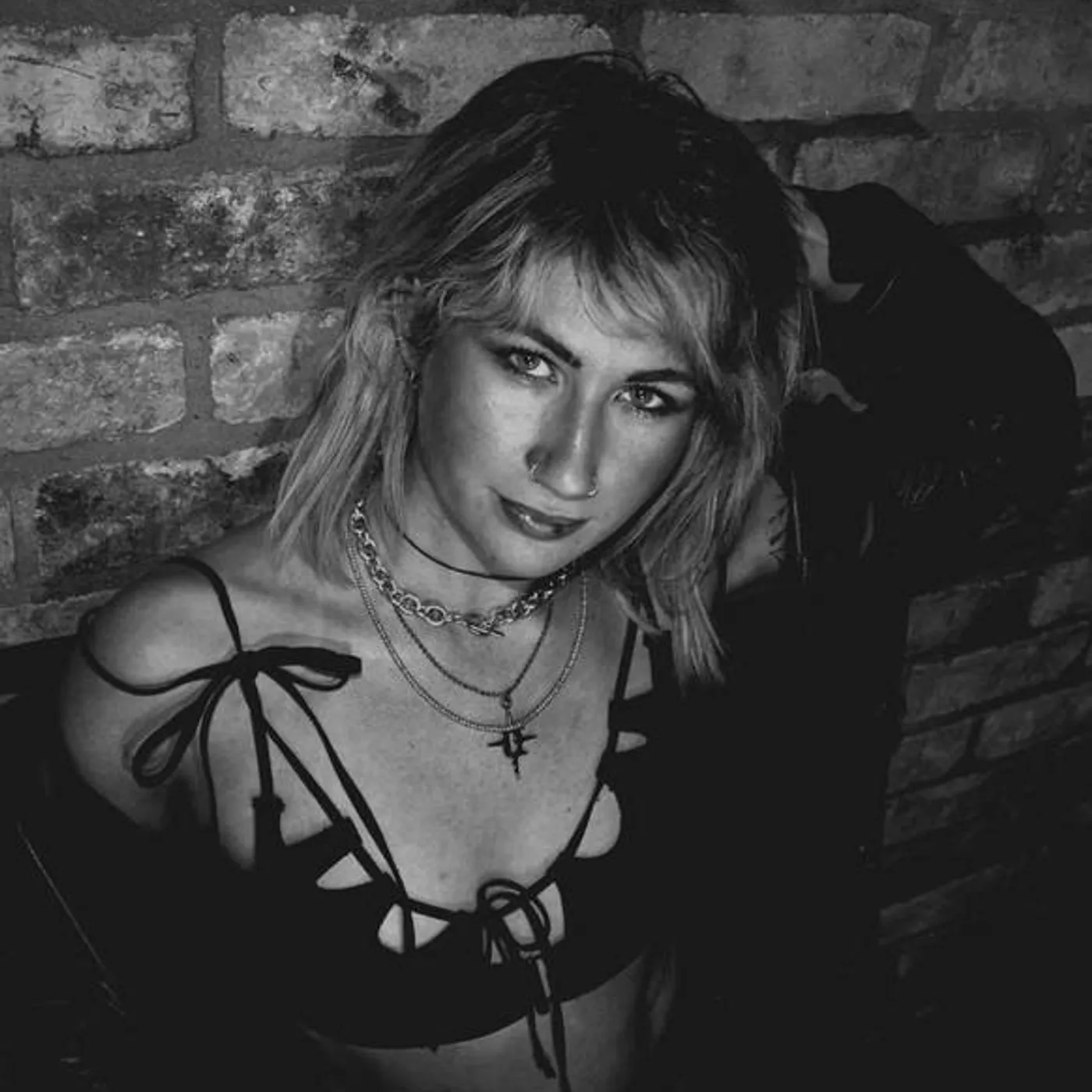 Ôneyra Brand Page