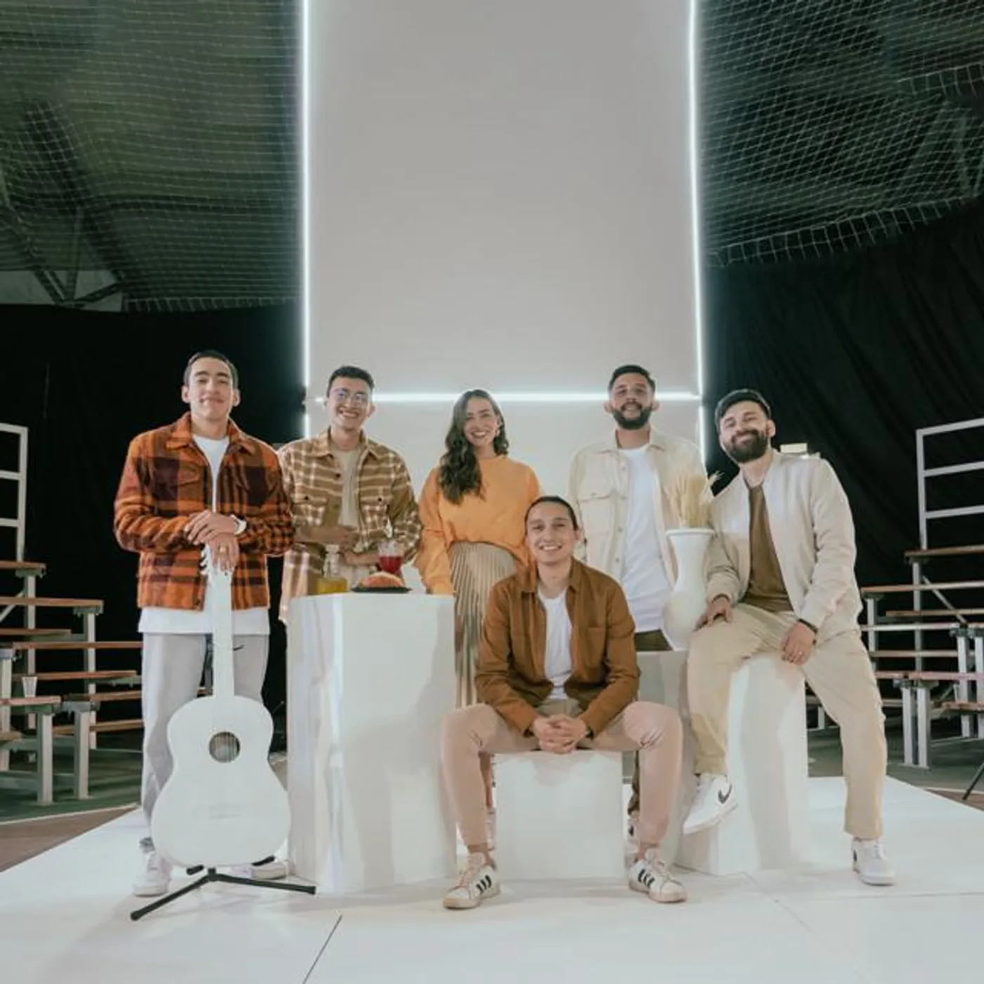 Nueva Raza Music