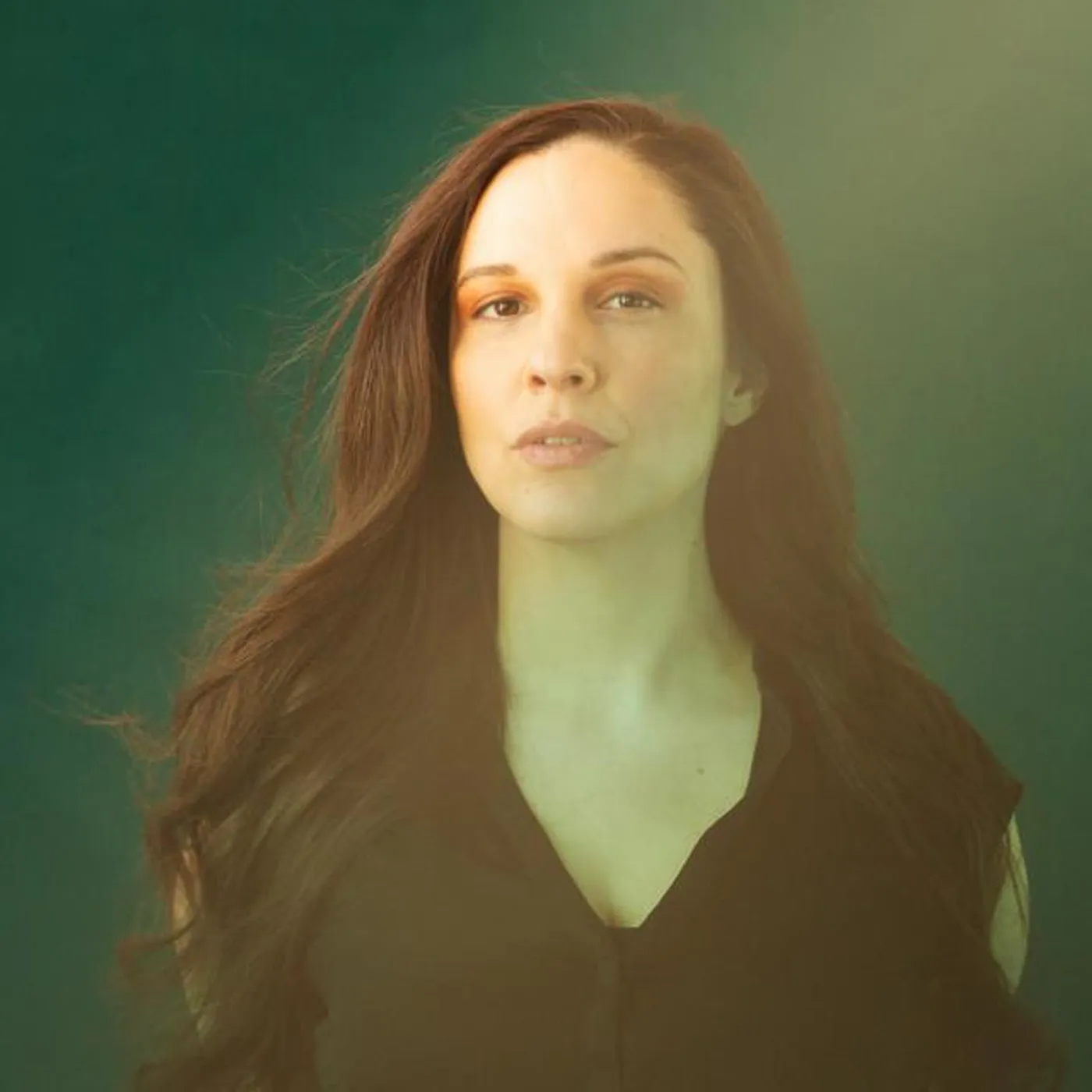 Simin Tander Brand Page