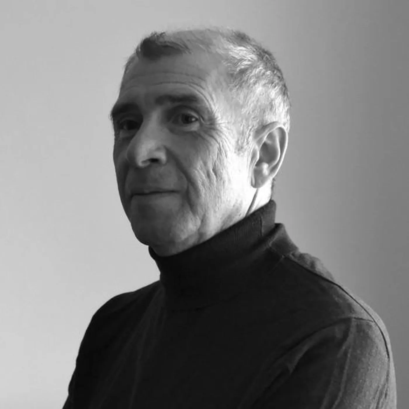 Simon Lowy Brand Page