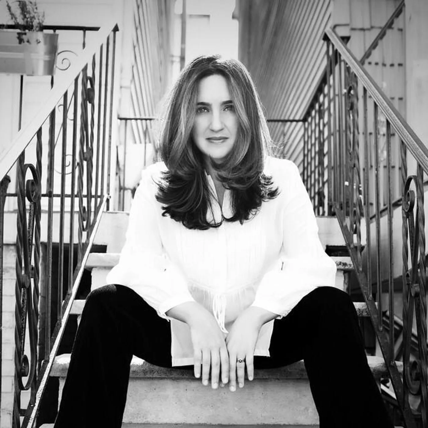 Simone Dinnerstein Brand Page
