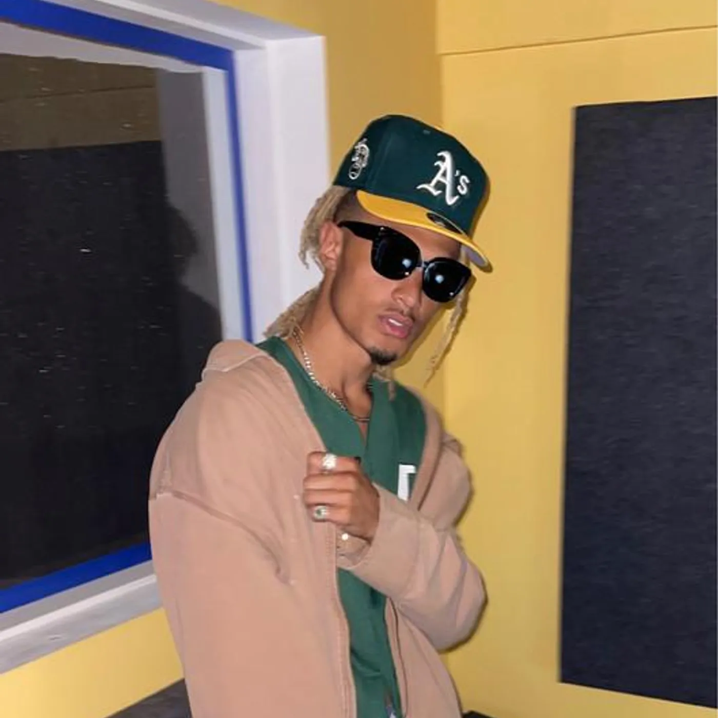 Sprite Lee Brand Page