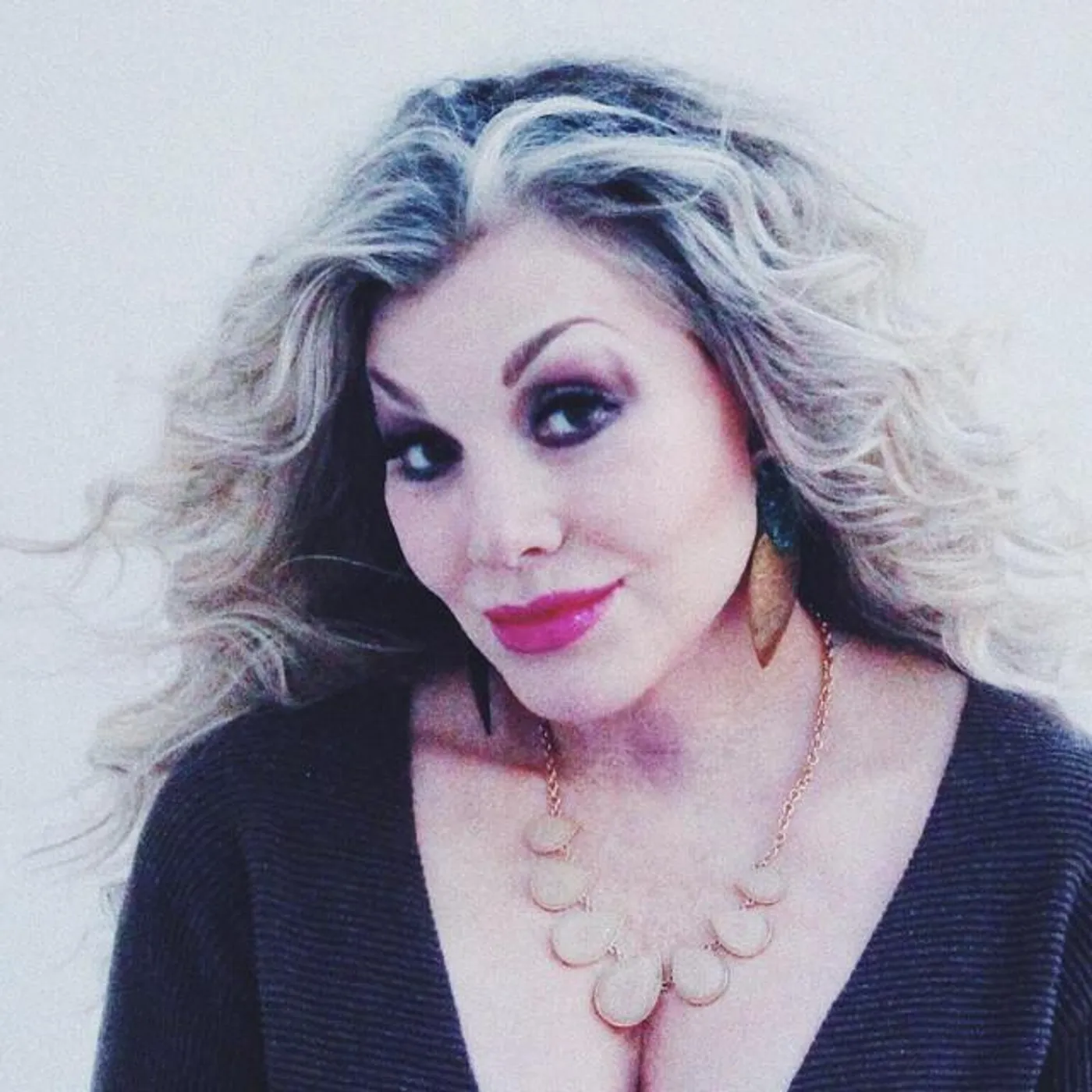 Stella Parton Brand Page