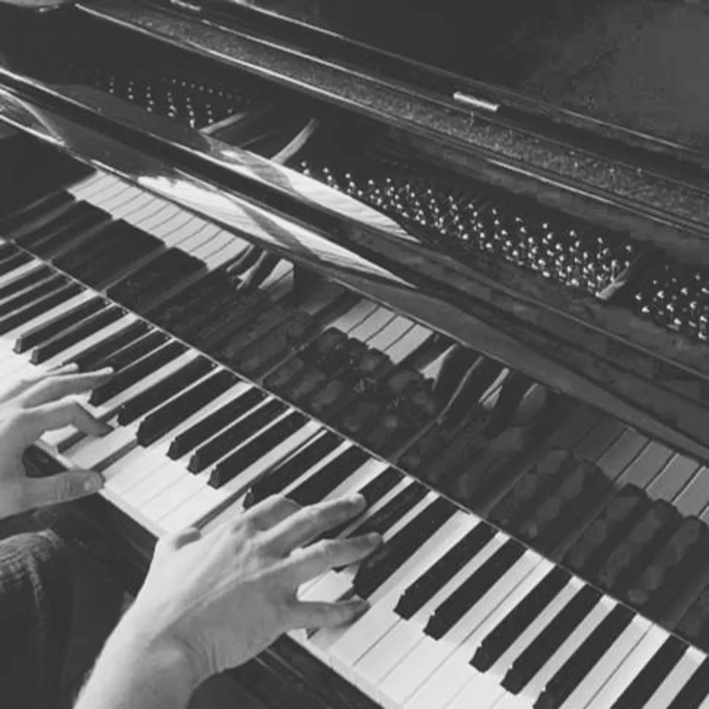 Sunday Night Piano Club Brand Page