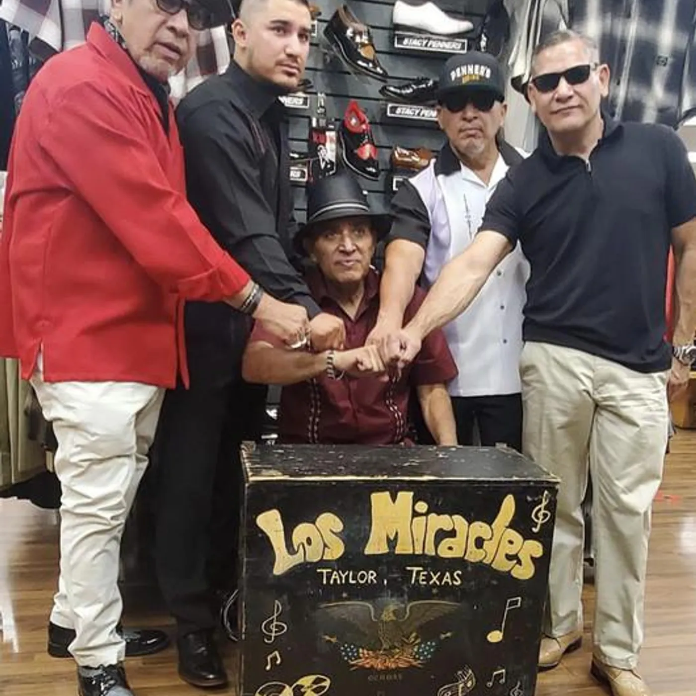 Paul Ochoa y Los Milagros