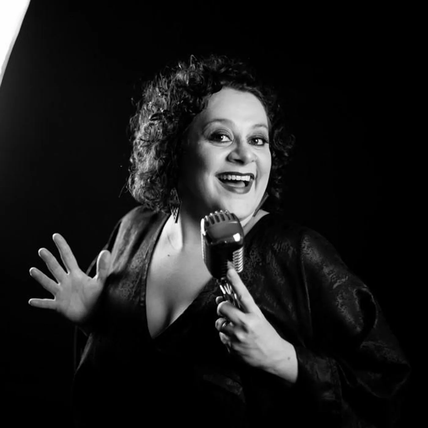 Paula Sanches Brand Page