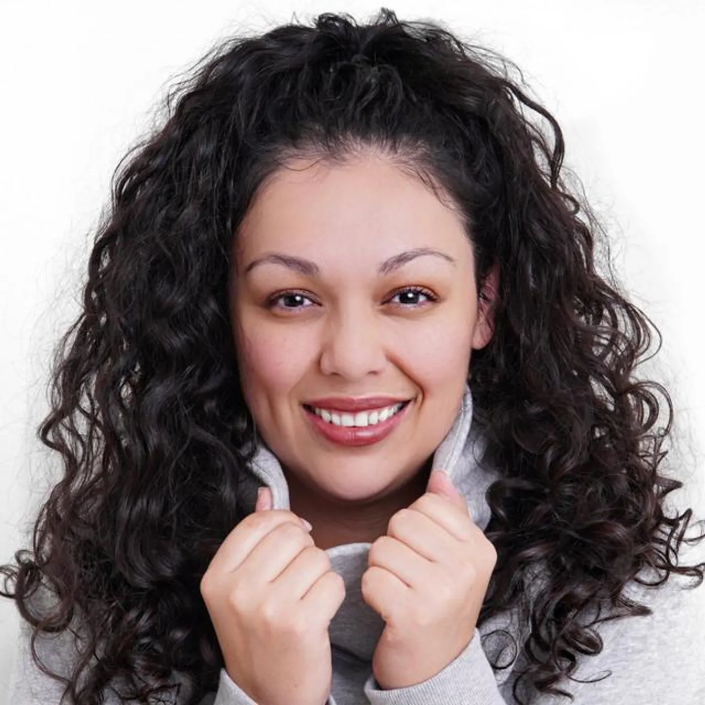 Priscilla Bueno Brand Page
