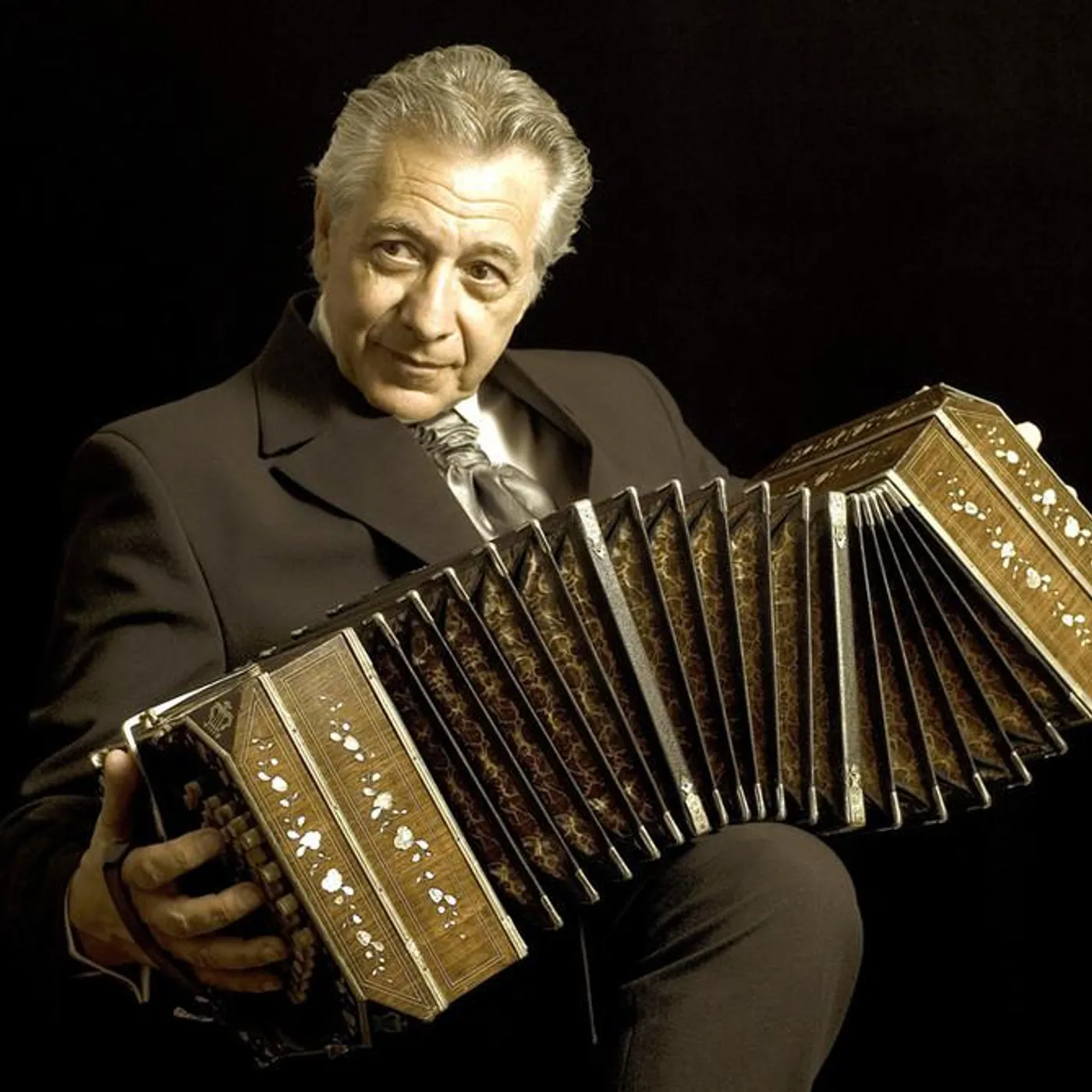 Raul Jaurena Brand Page