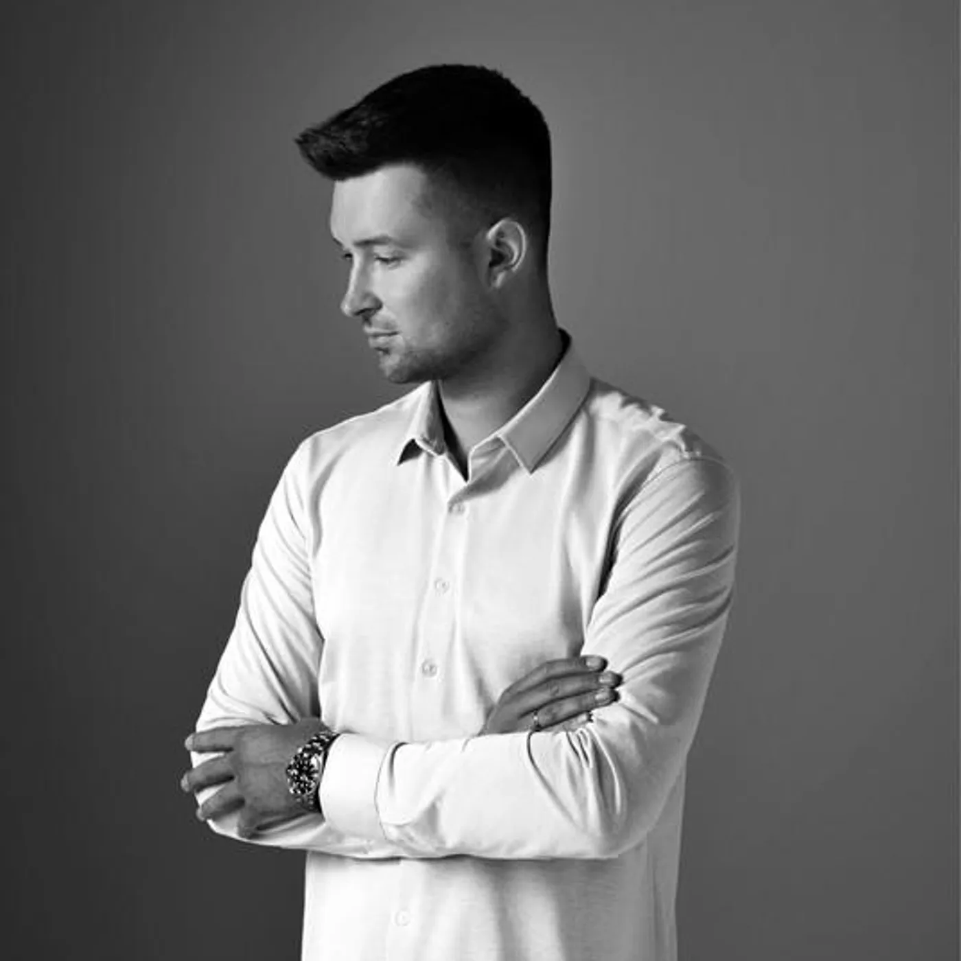 Runov Brand Page